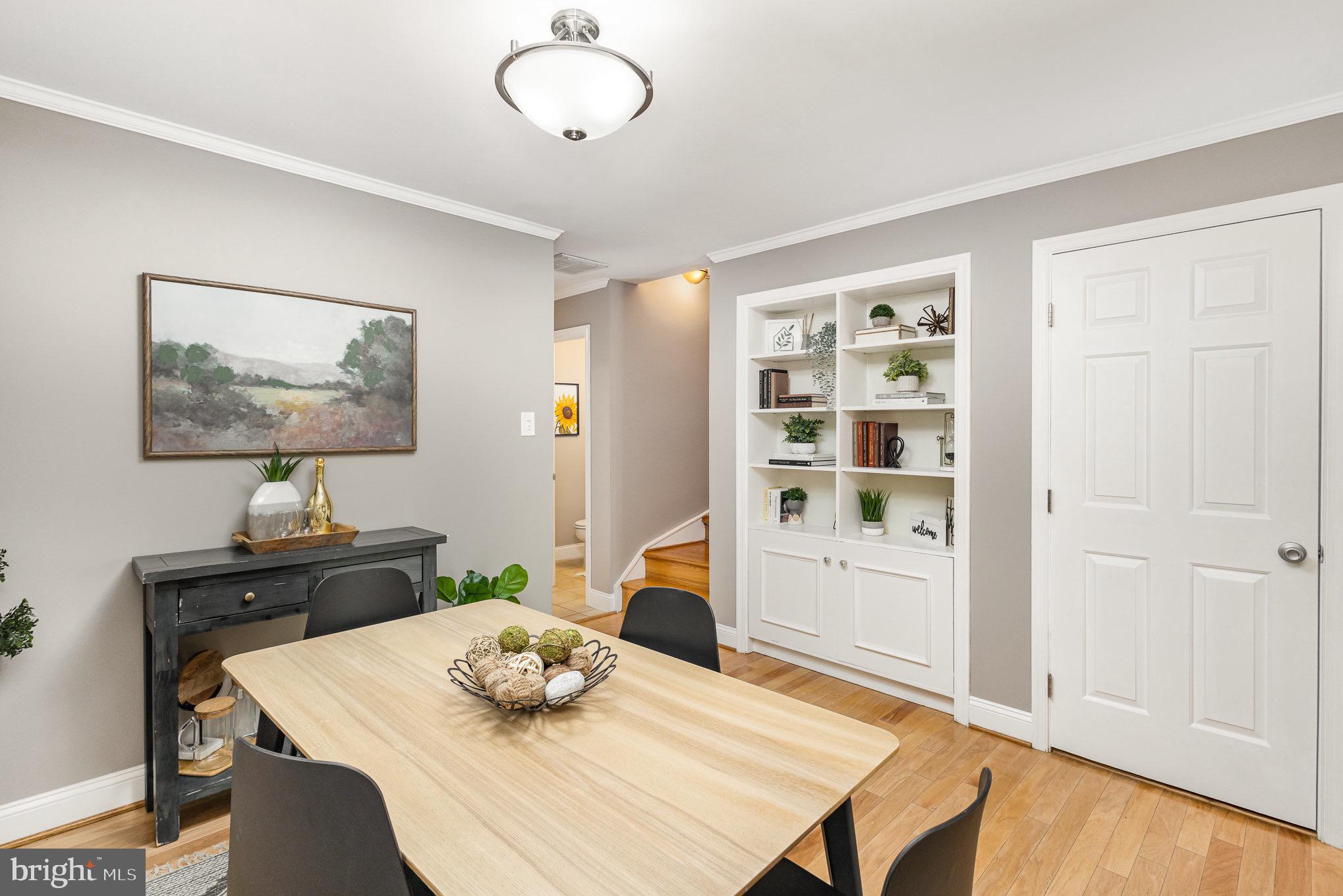 OLD BALLSTON TOWN - Residential