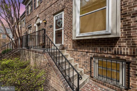 1120 N TAYLOR STREET 3 ARLINGTON VA 22201