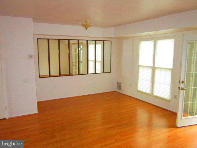 ST CHARLES SUB - LANCASTER - Residential Lease