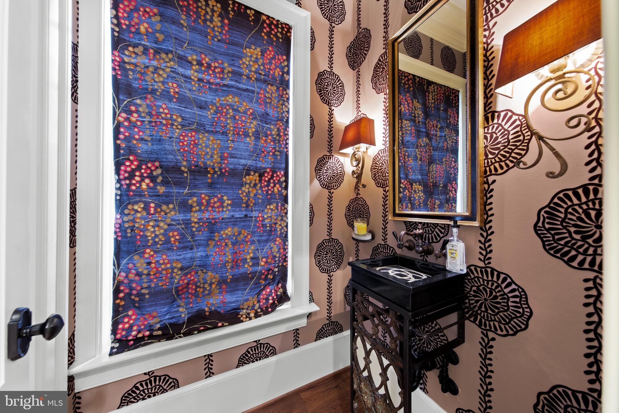 POTOMAC OUTSIDE - Residential