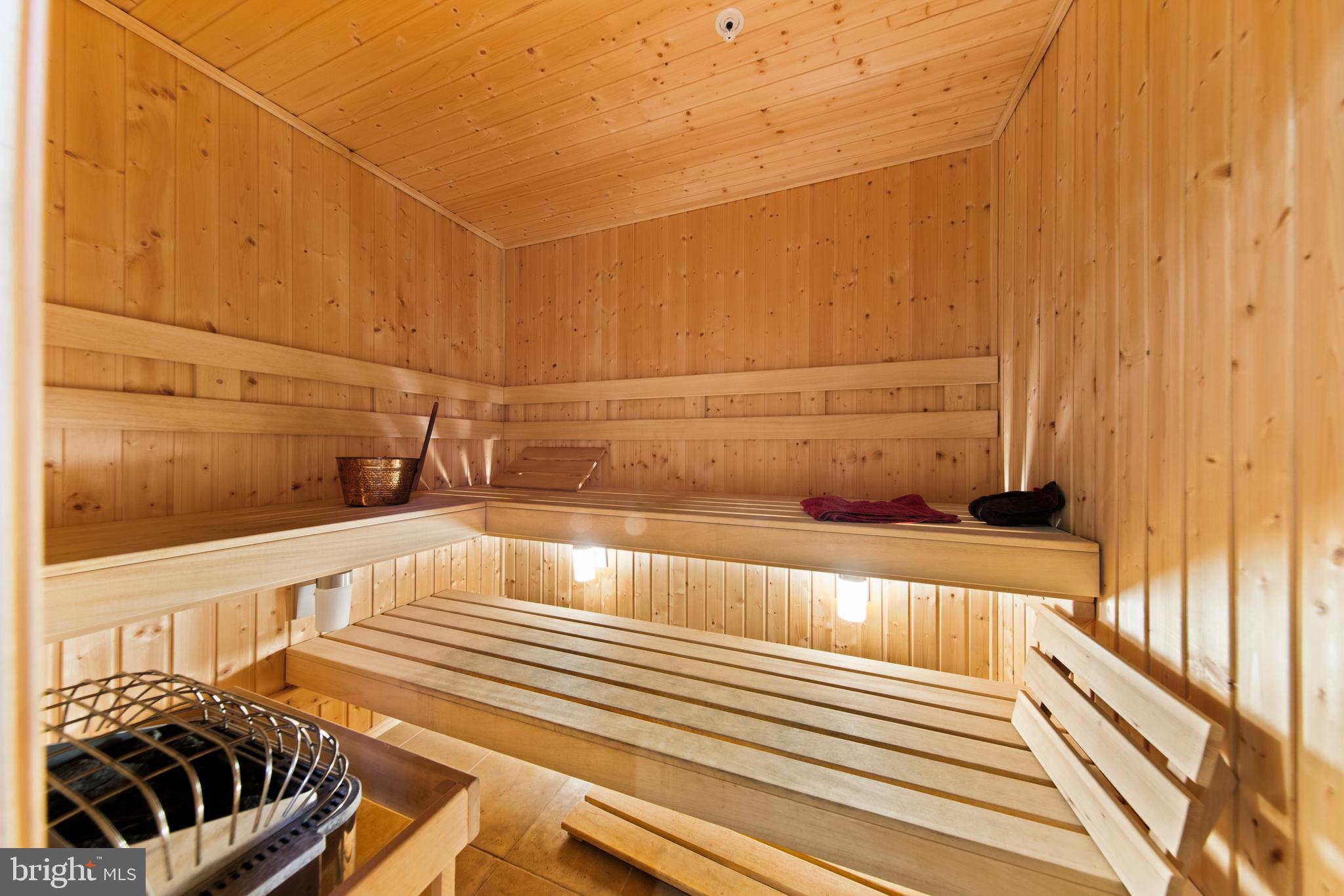 POTOMAC OUTSIDE - Residential