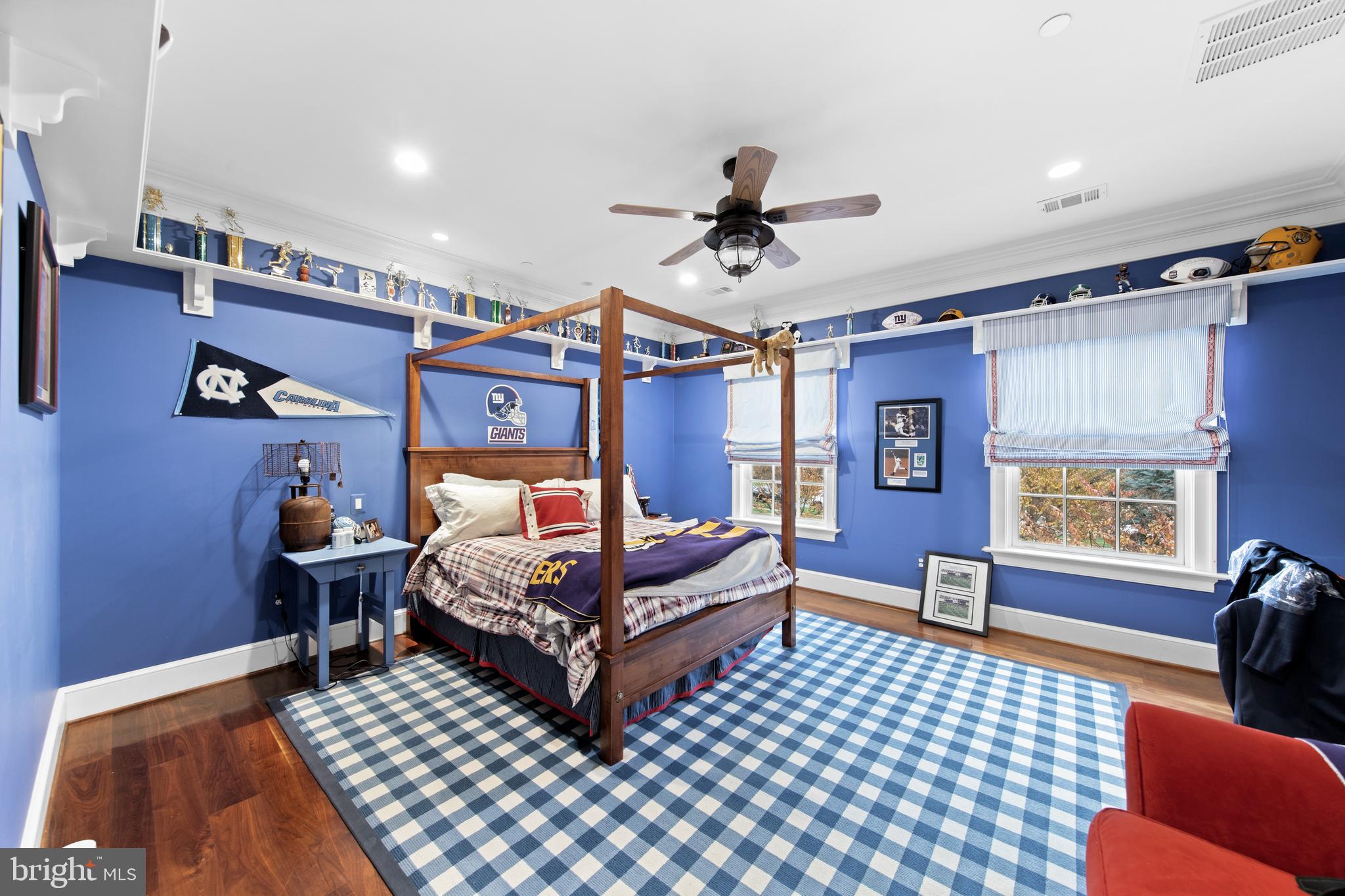 POTOMAC OUTSIDE - Residential