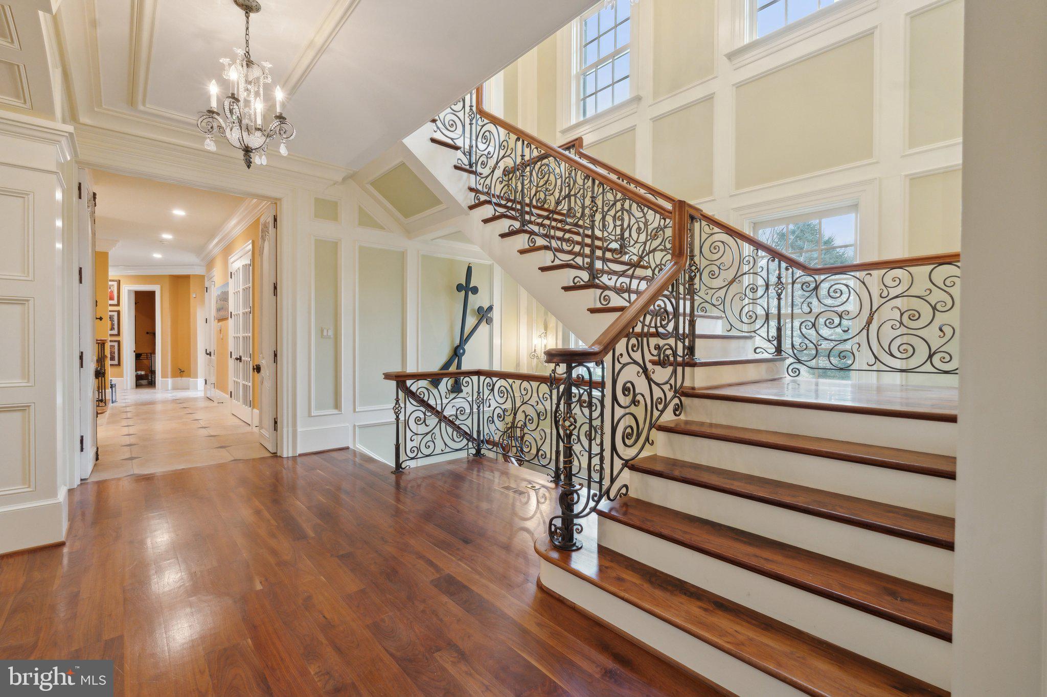 POTOMAC OUTSIDE - Residential