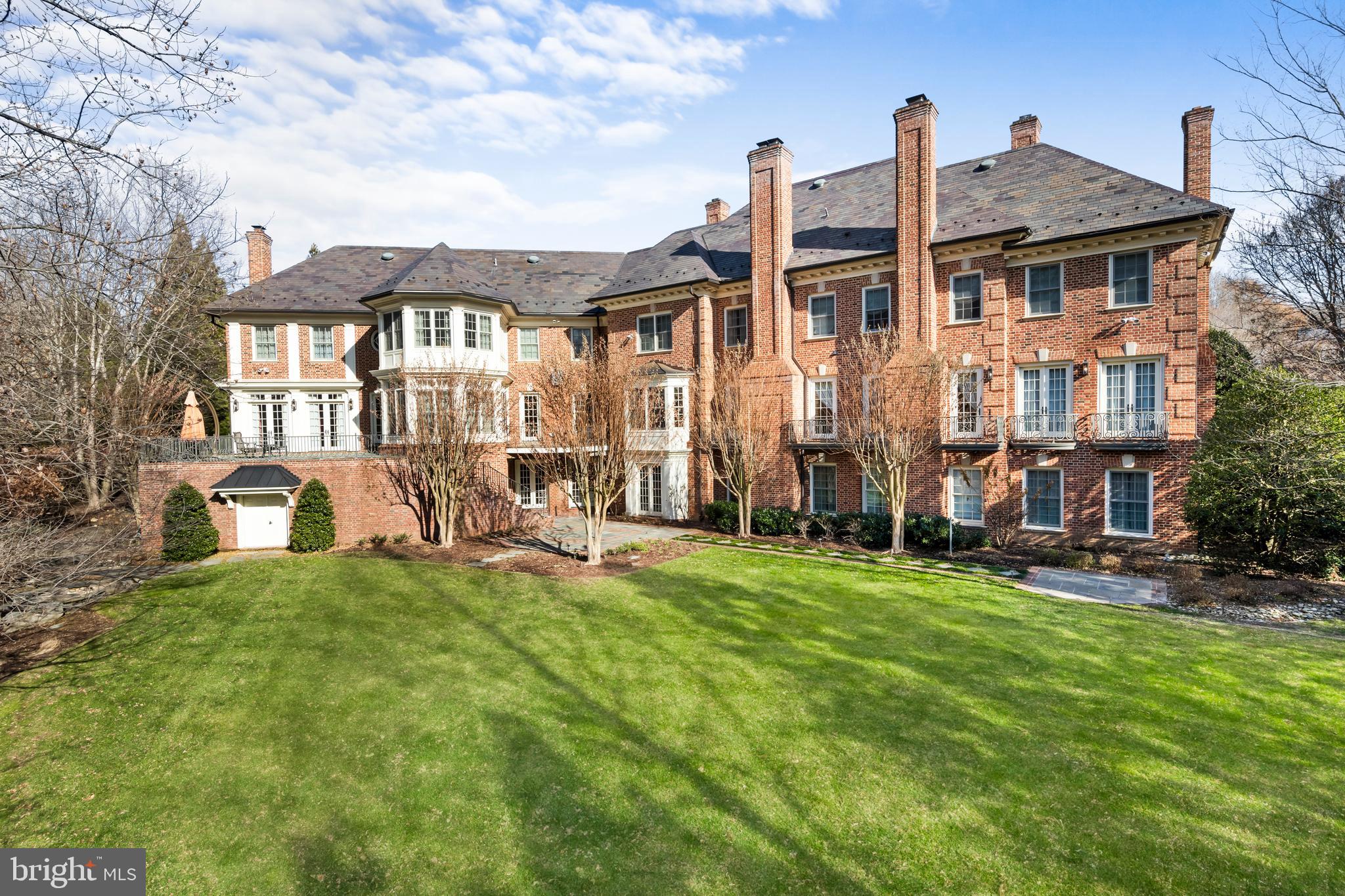 POTOMAC OUTSIDE - Residential