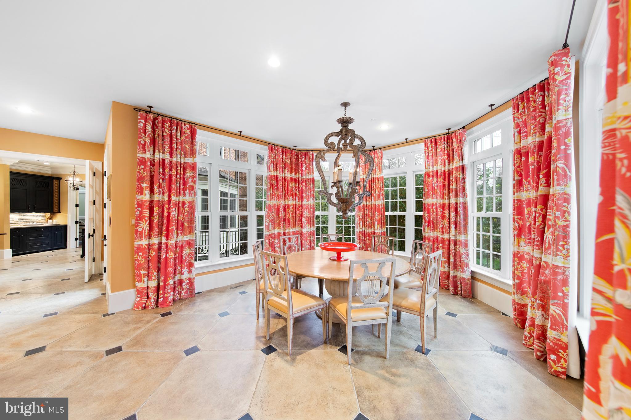 POTOMAC OUTSIDE - Residential