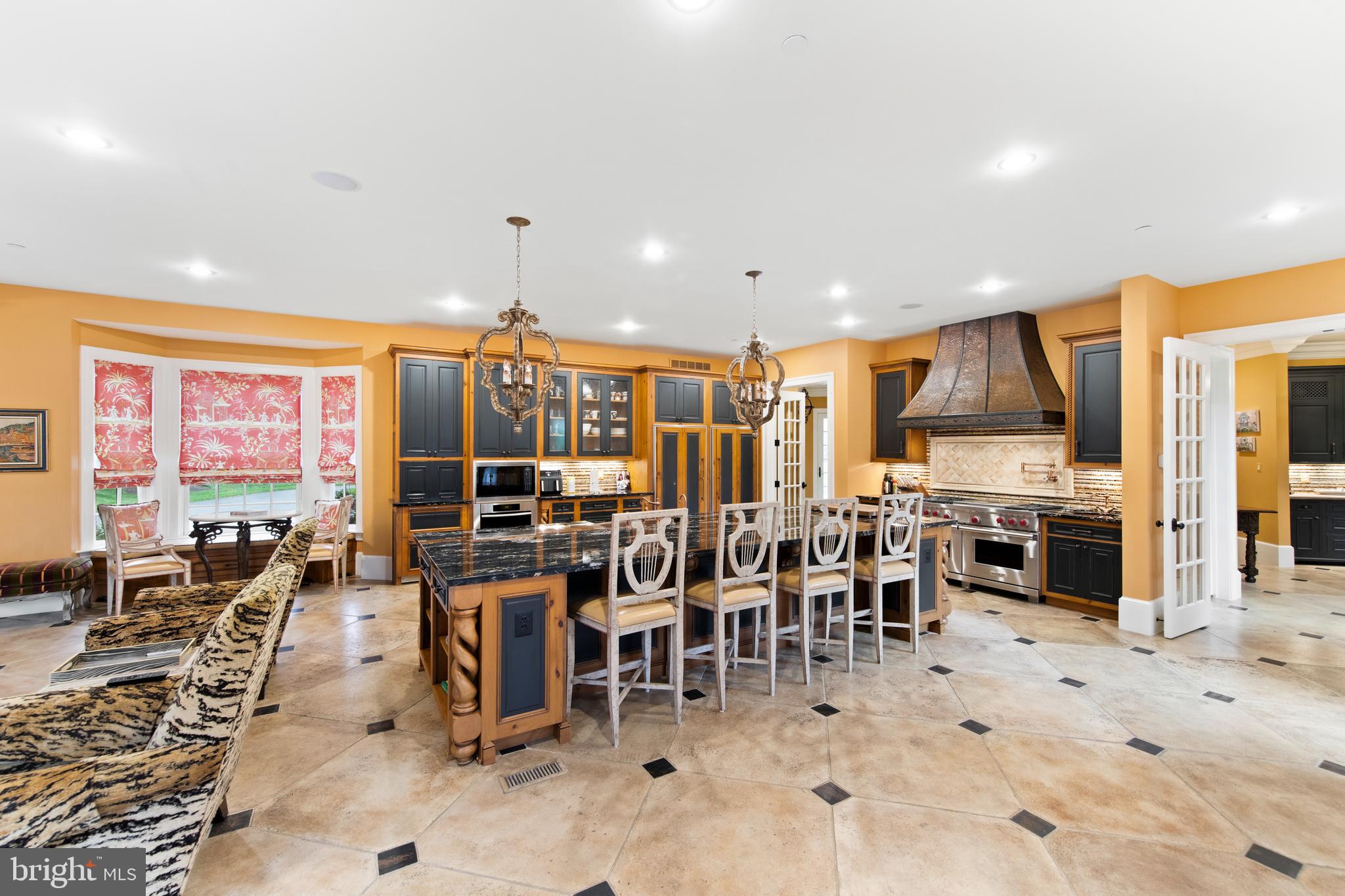 POTOMAC OUTSIDE - Residential