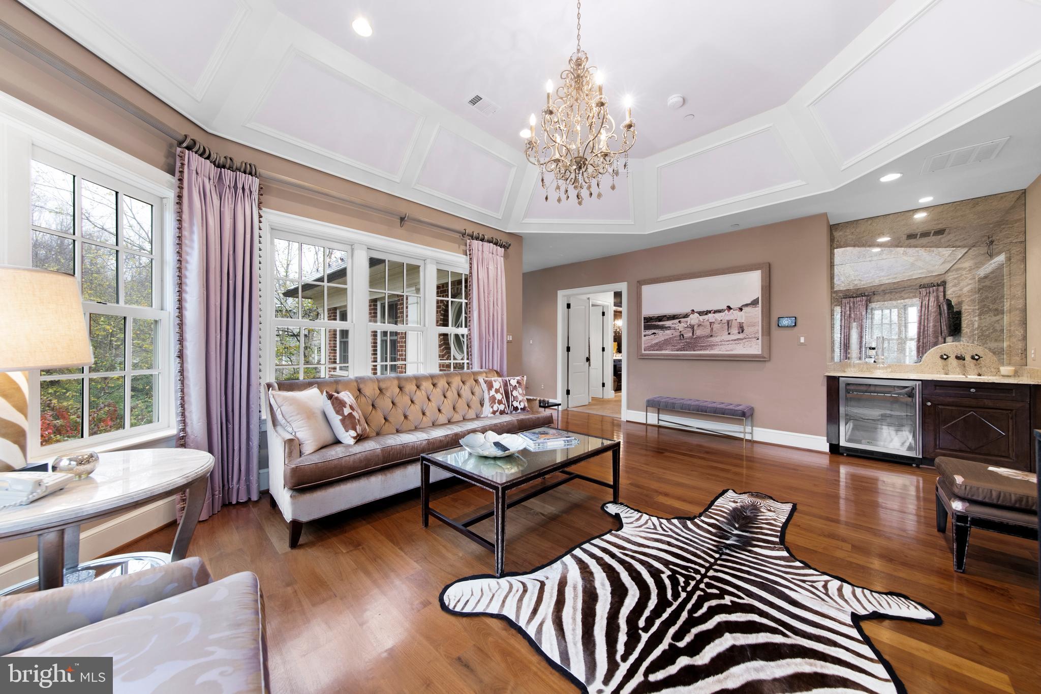 POTOMAC OUTSIDE - Residential