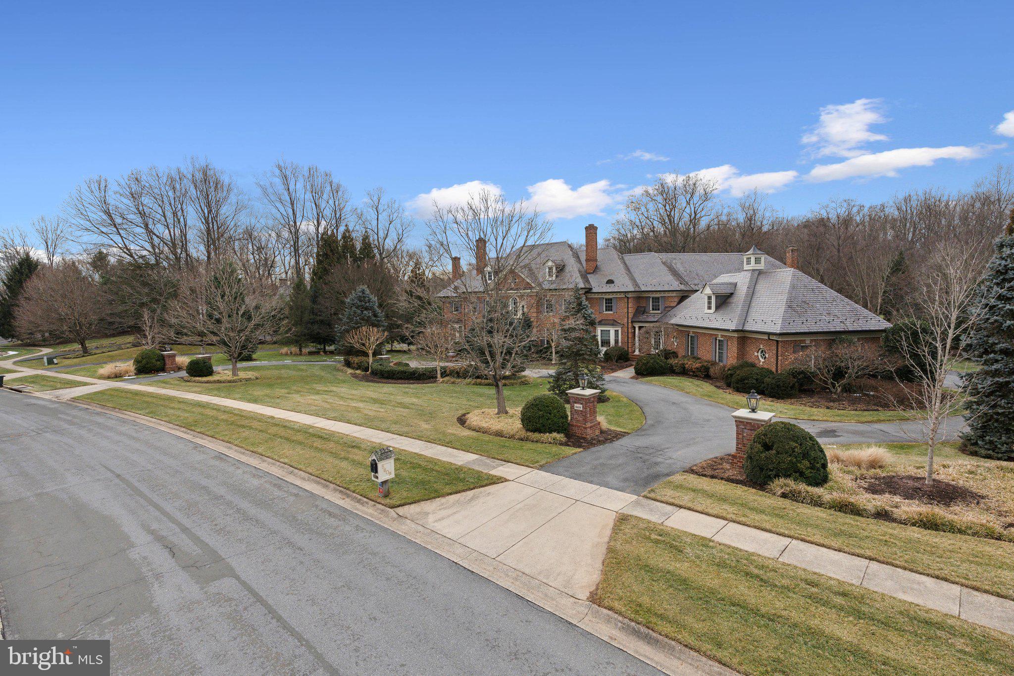 POTOMAC OUTSIDE - Residential