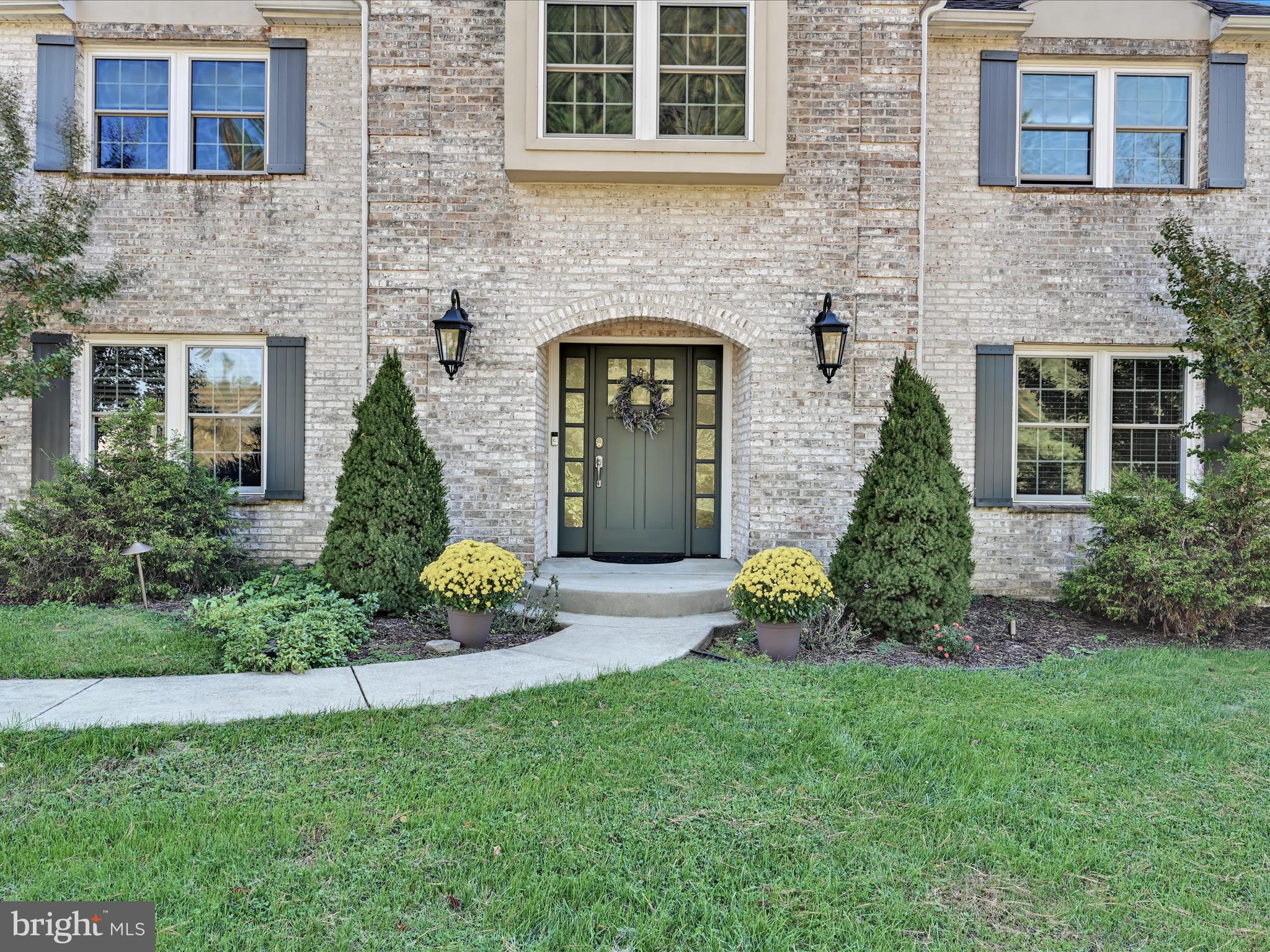 OKEHOCKING HILLS - Residential