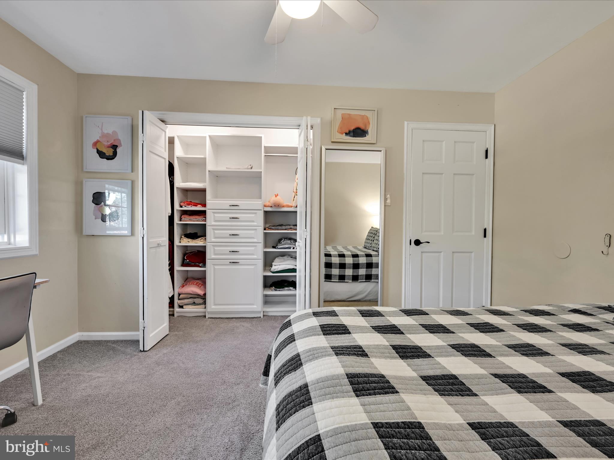 OKEHOCKING HILLS - Residential