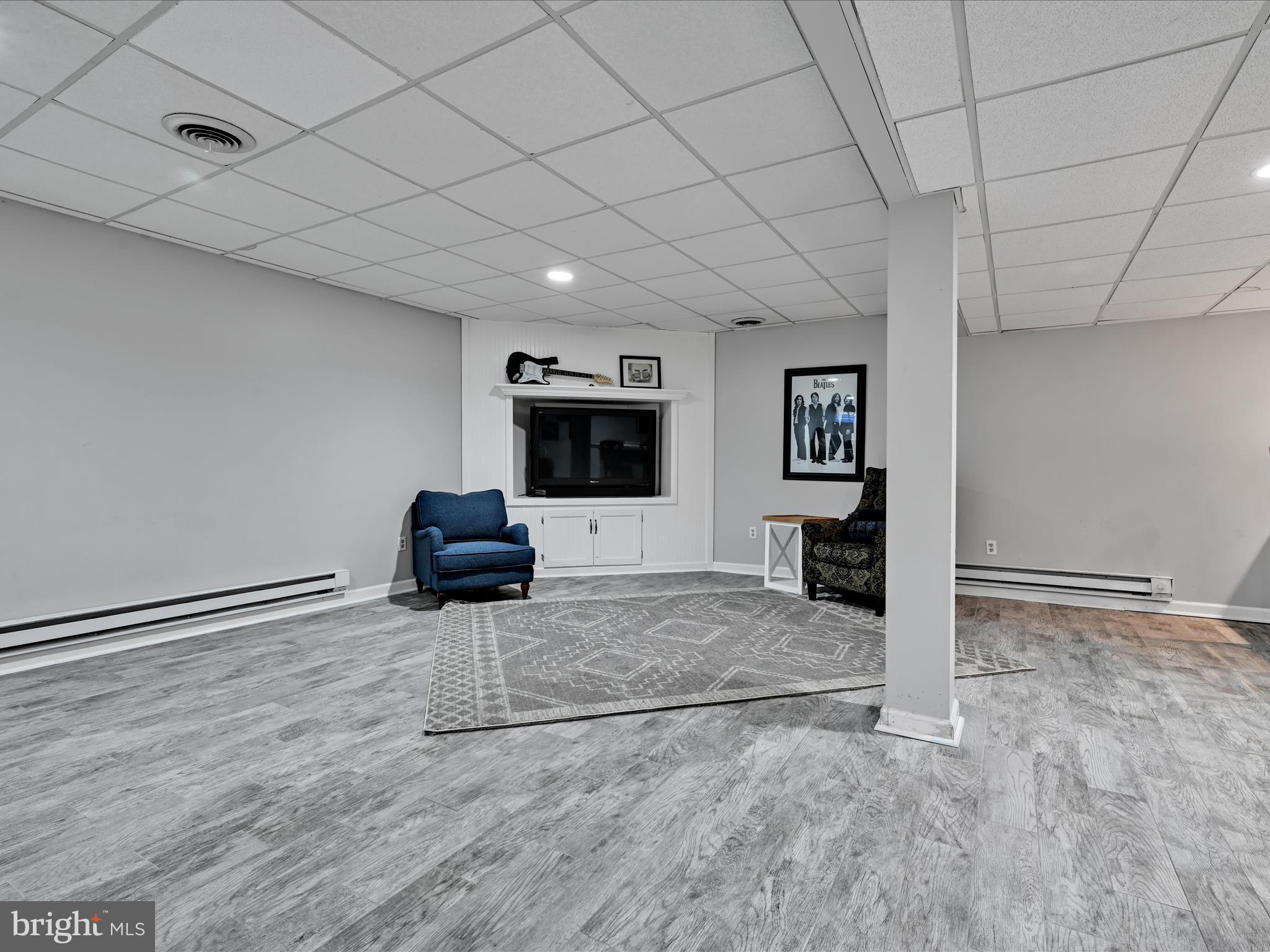 OKEHOCKING HILLS - Residential