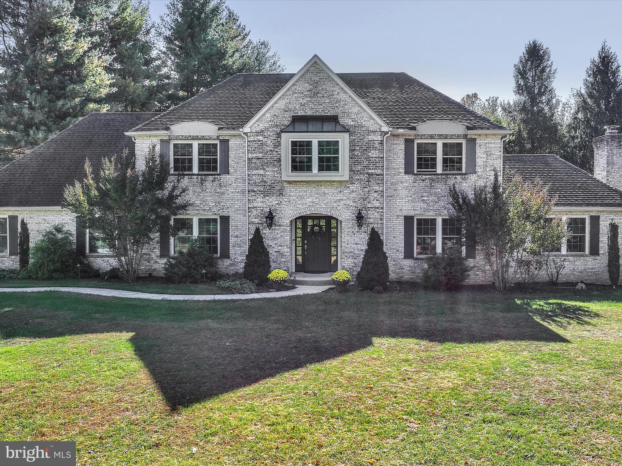 OKEHOCKING HILLS - Residential