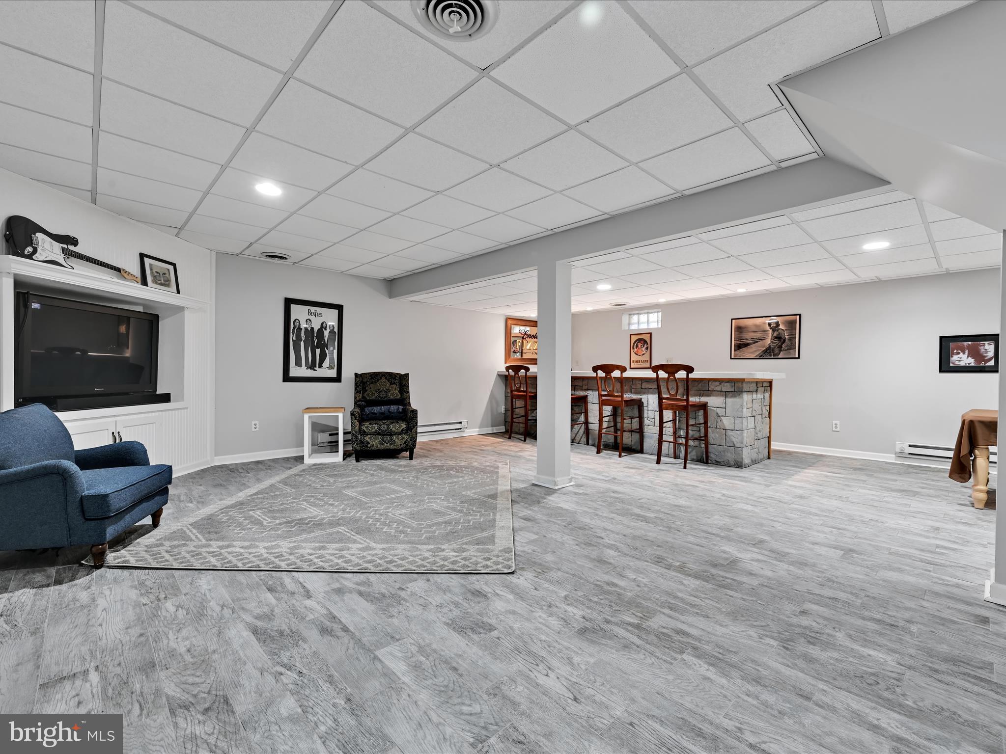 OKEHOCKING HILLS - Residential