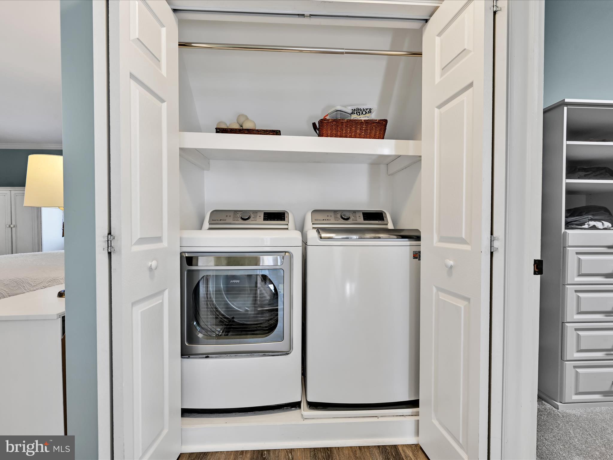 OKEHOCKING HILLS - Residential