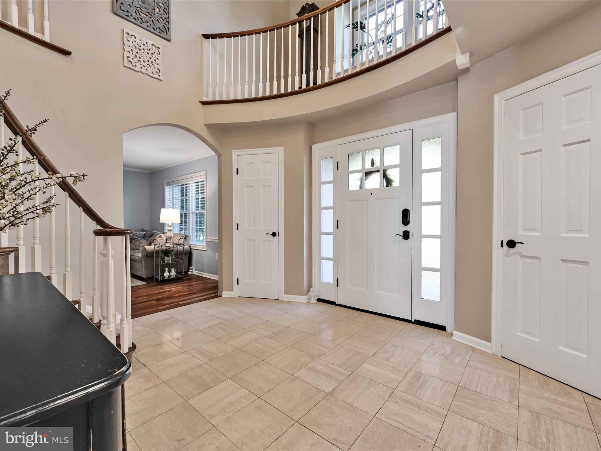 OKEHOCKING HILLS - Residential