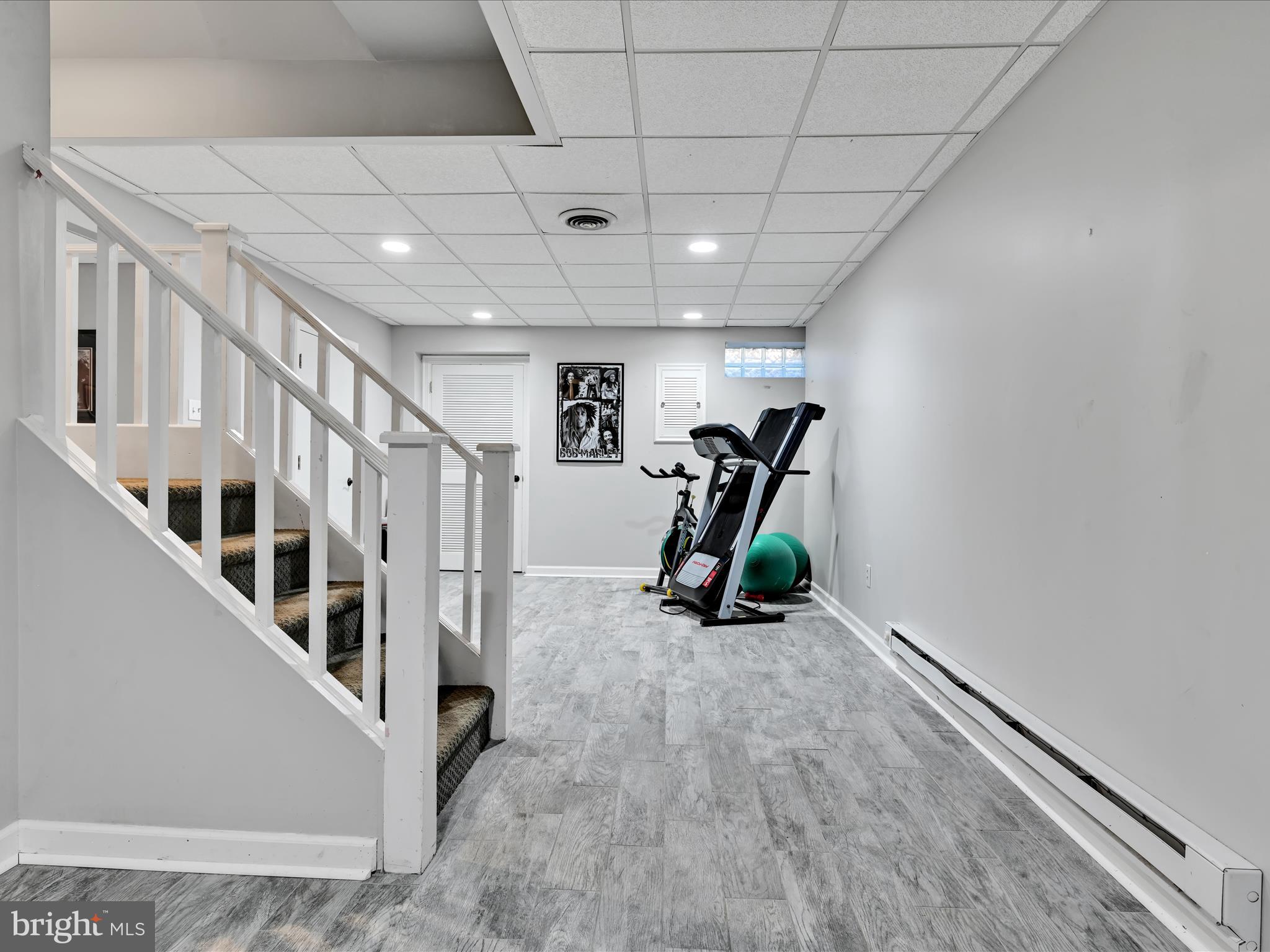 OKEHOCKING HILLS - Residential