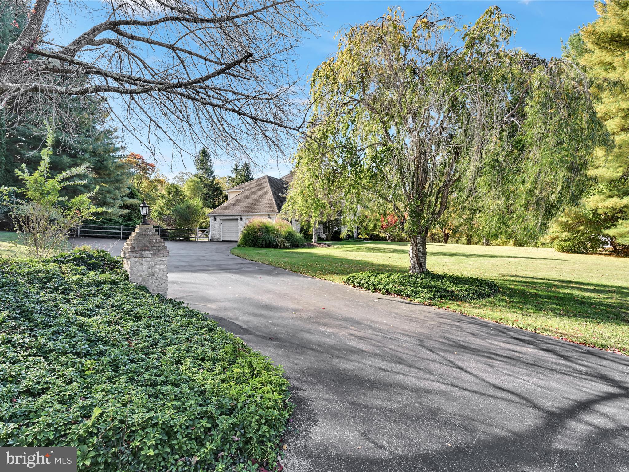 OKEHOCKING HILLS - Residential