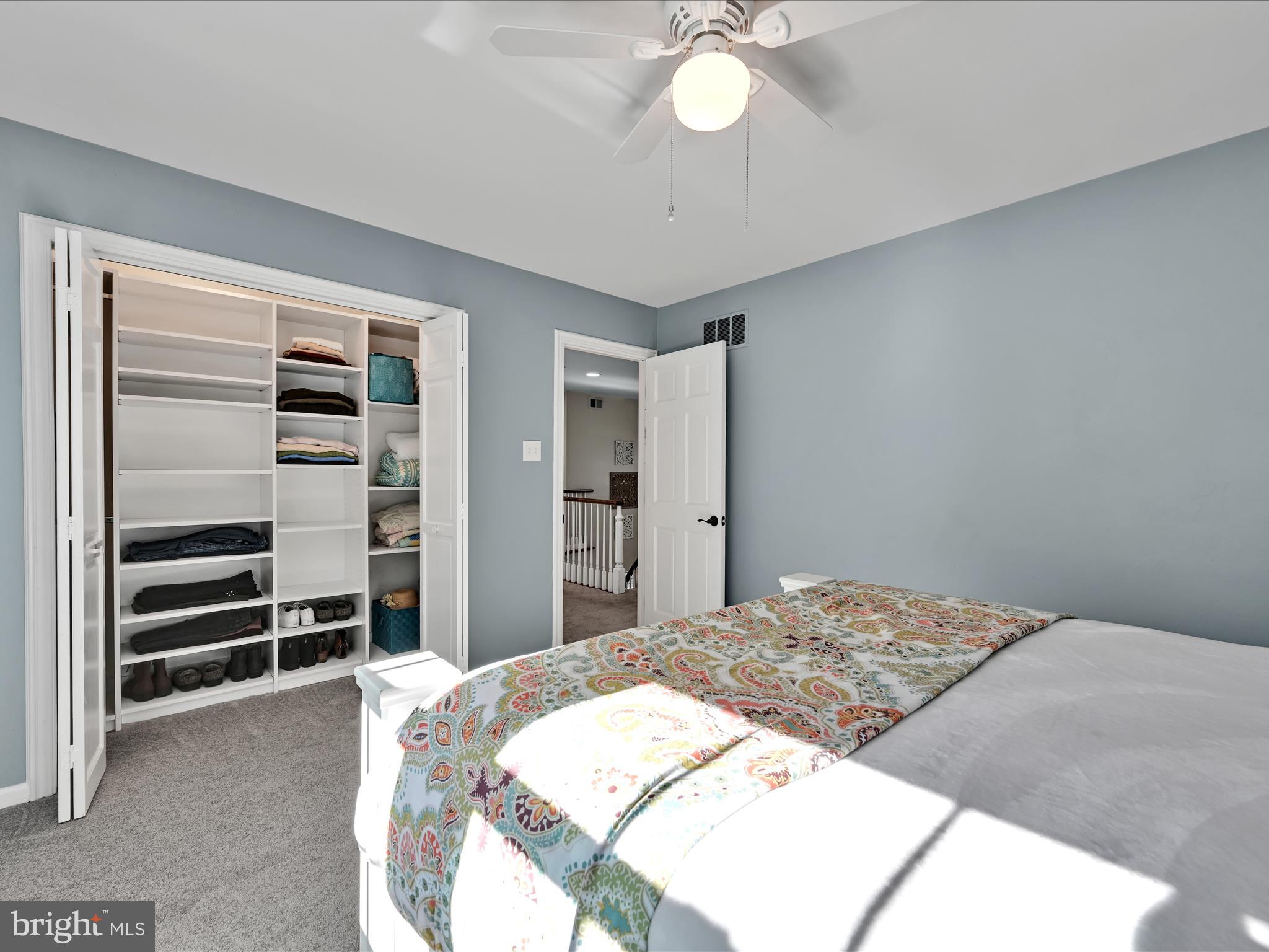 OKEHOCKING HILLS - Residential