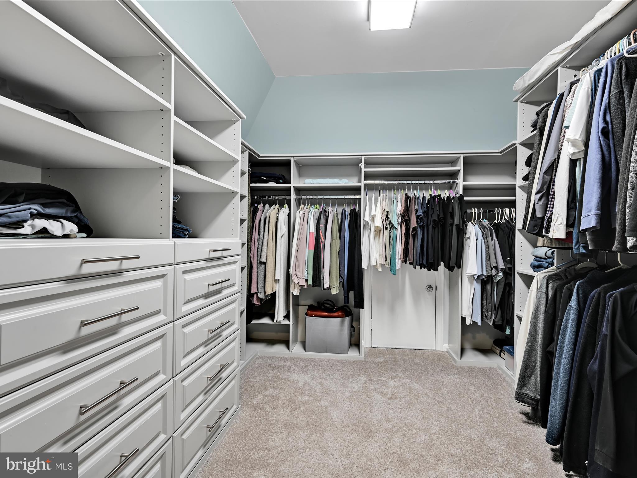 OKEHOCKING HILLS - Residential