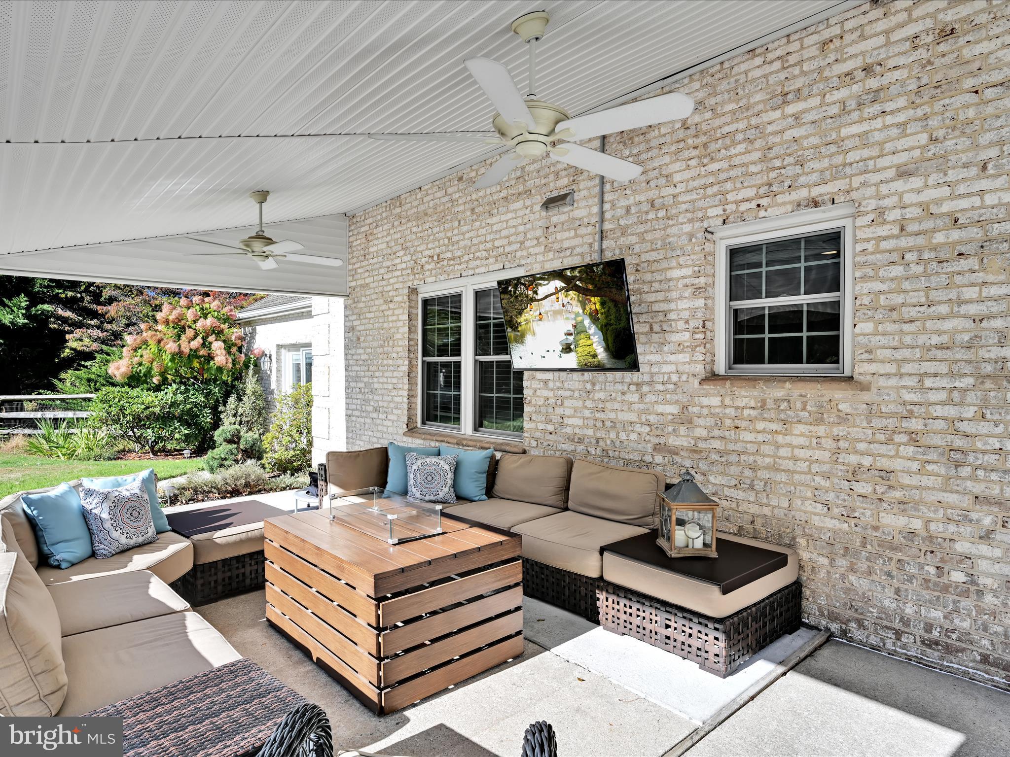 OKEHOCKING HILLS - Residential