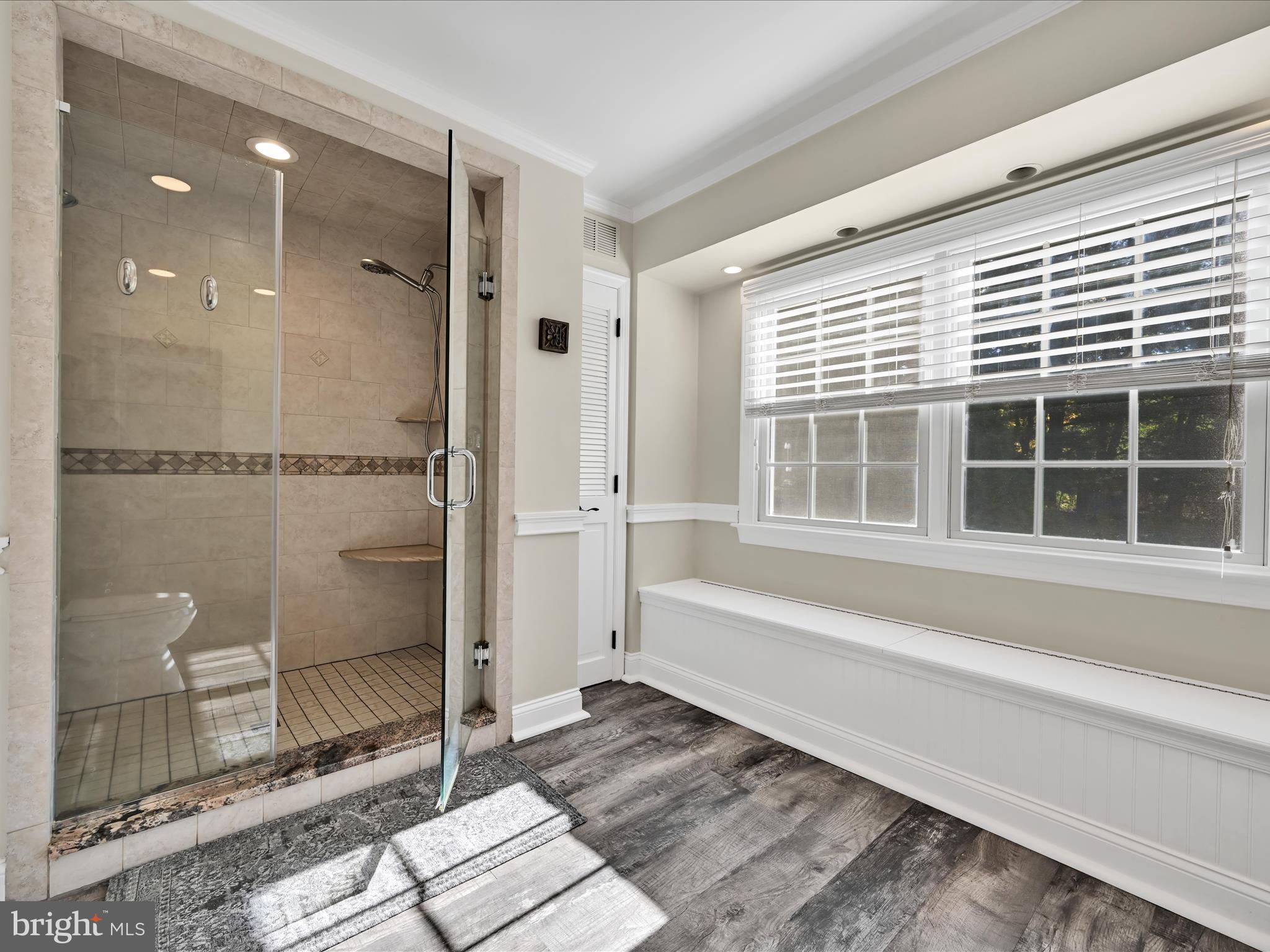 OKEHOCKING HILLS - Residential