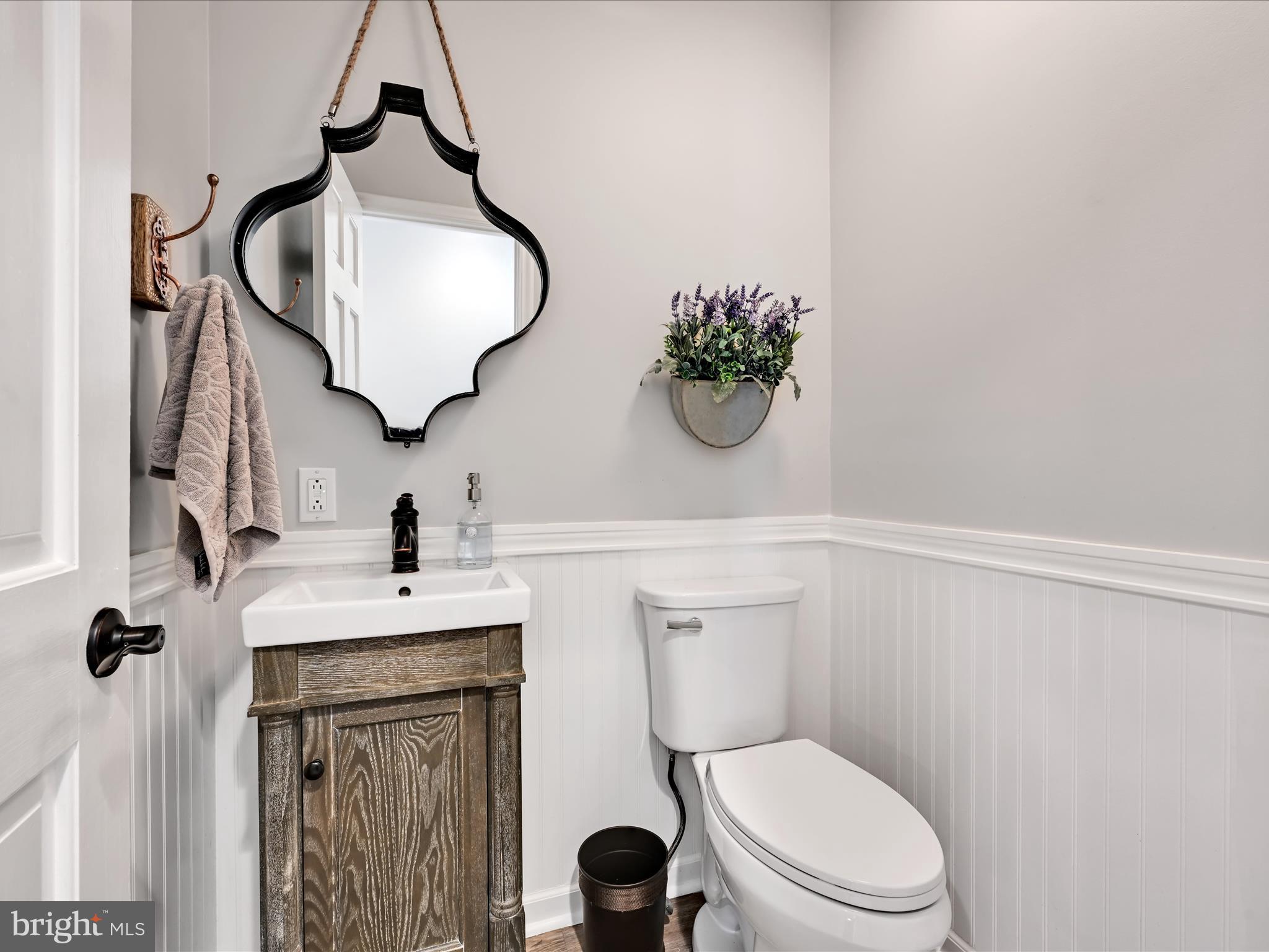 OKEHOCKING HILLS - Residential