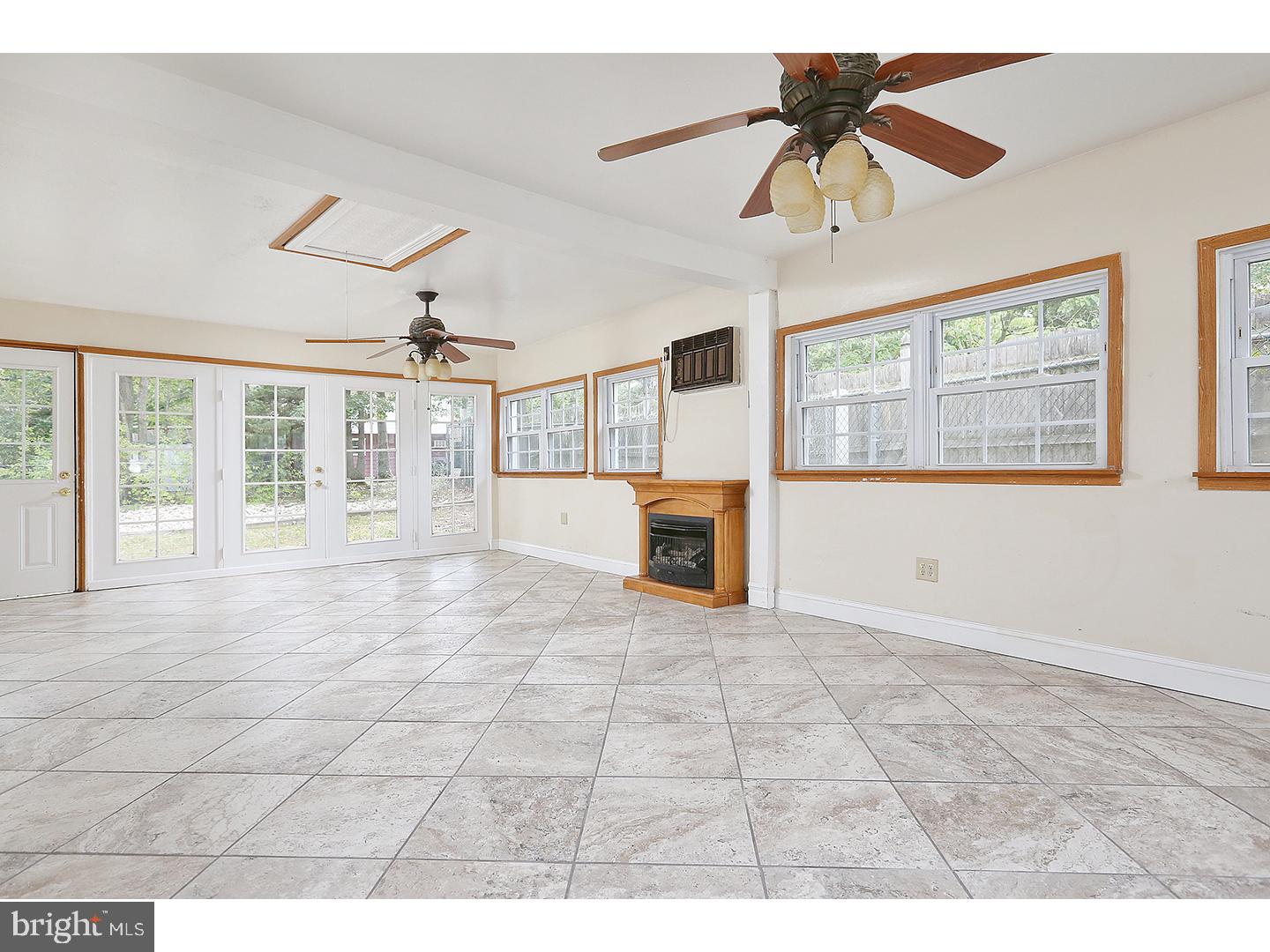 WHITMAN SQUARE - Residential Lease