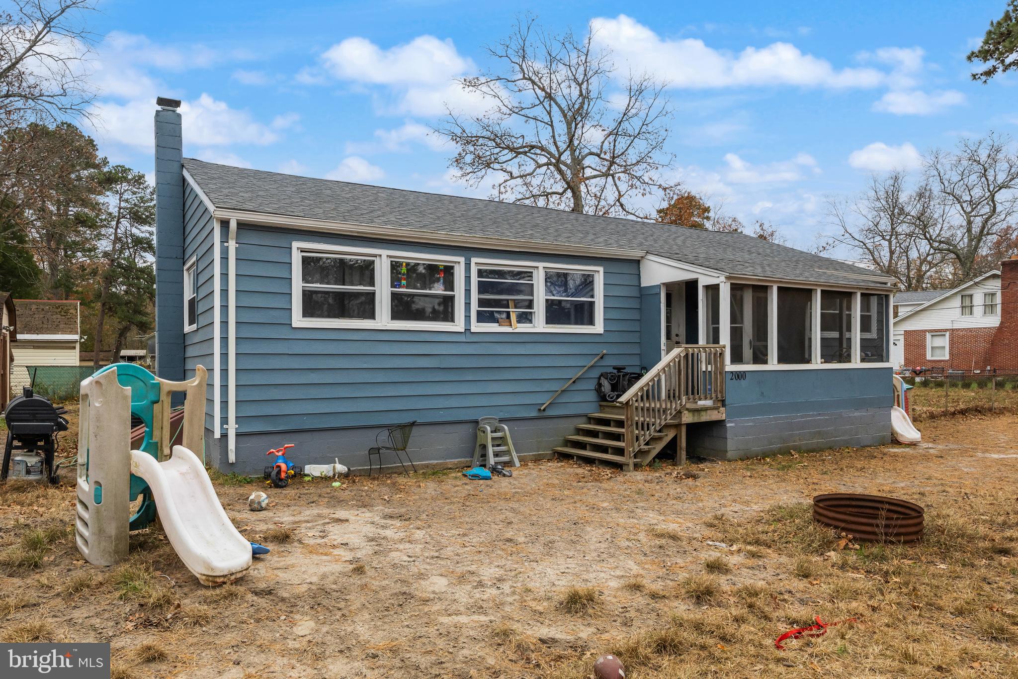 2000 S LAKESHORE DRIVE