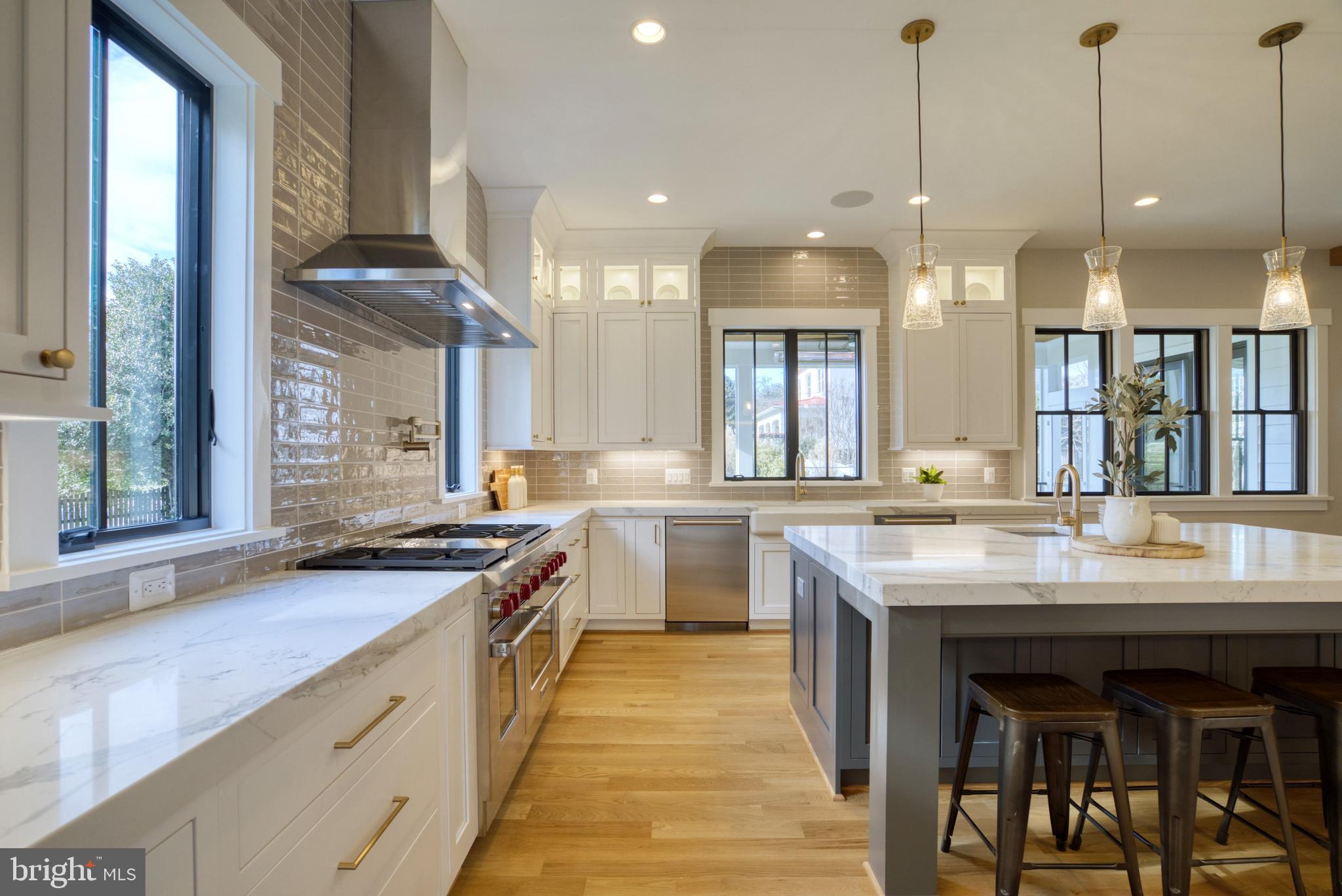 BROYHILLS MCLEAN ESTATES - Residential