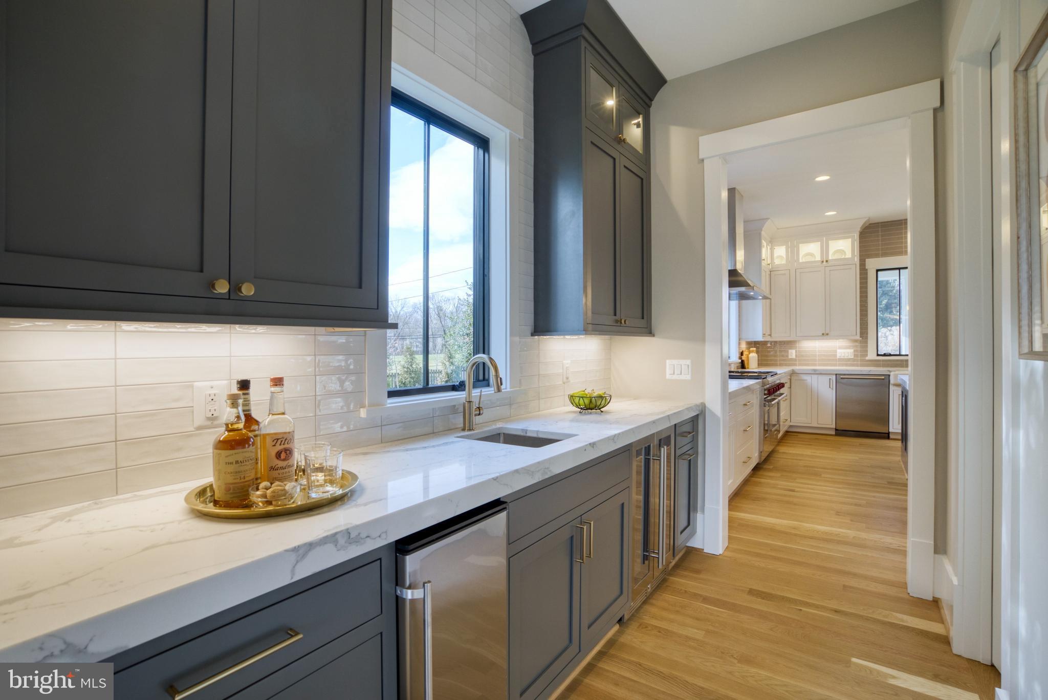 BROYHILLS MCLEAN ESTATES - Residential