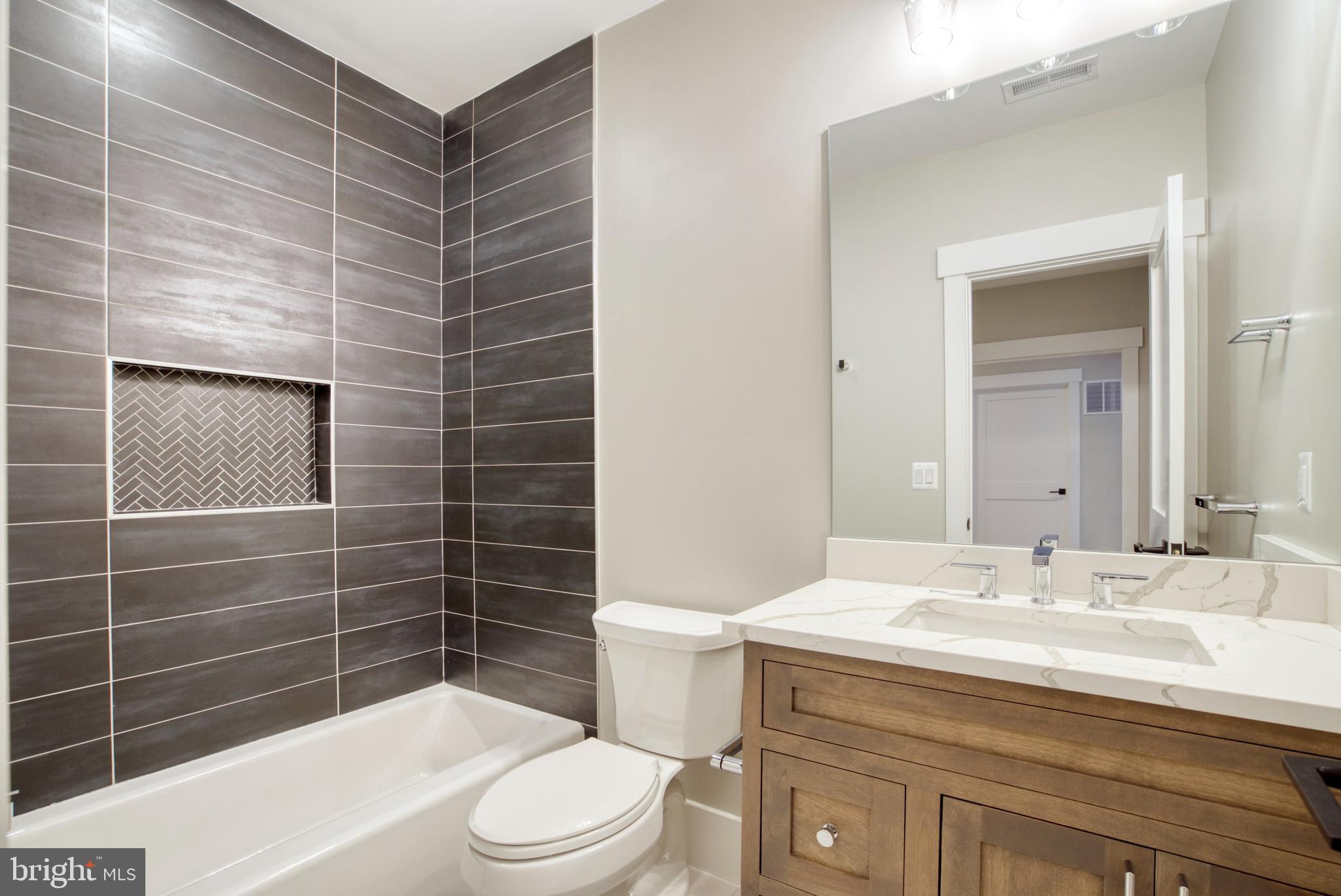 BROYHILLS MCLEAN ESTATES - Residential