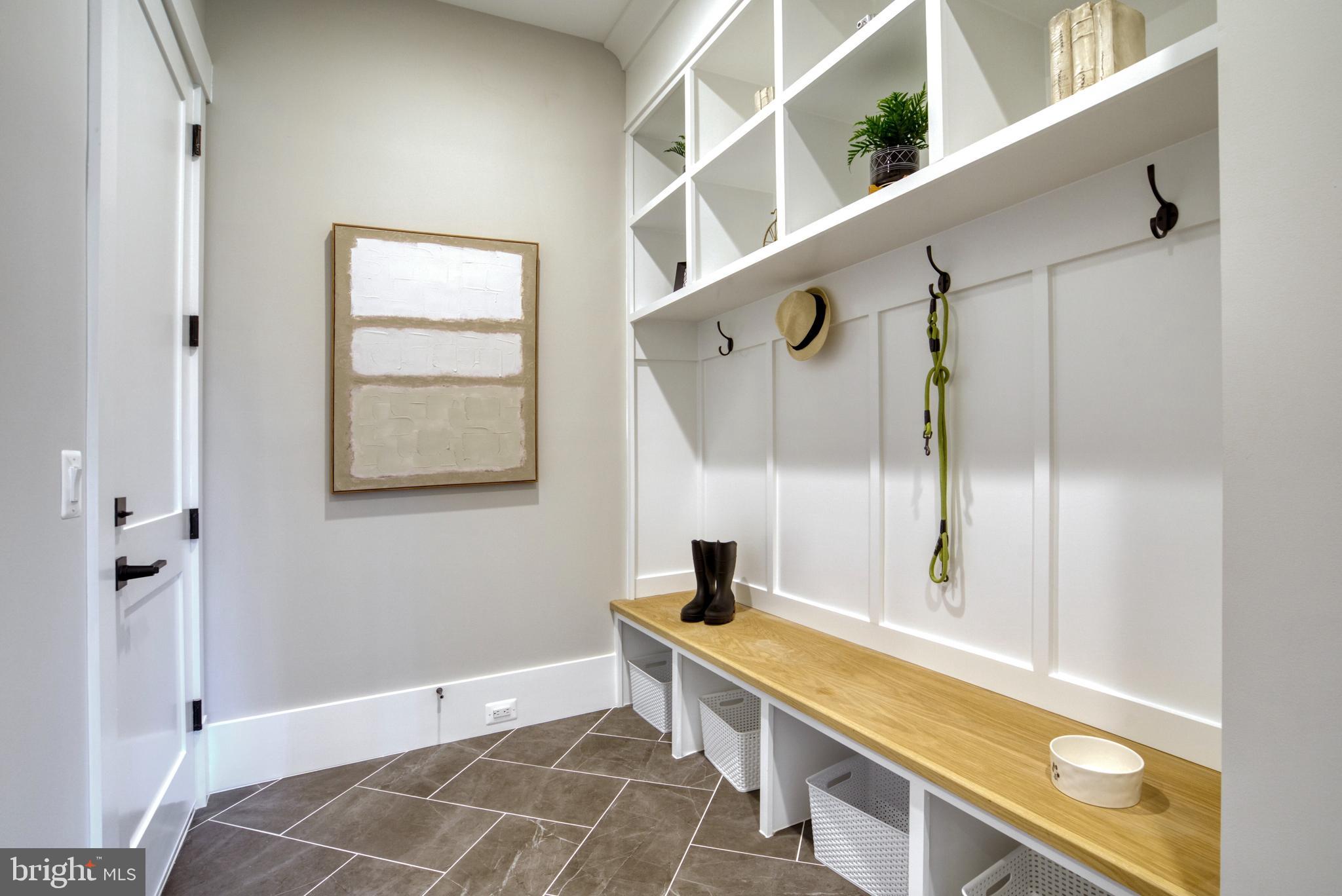 BROYHILLS MCLEAN ESTATES - Residential