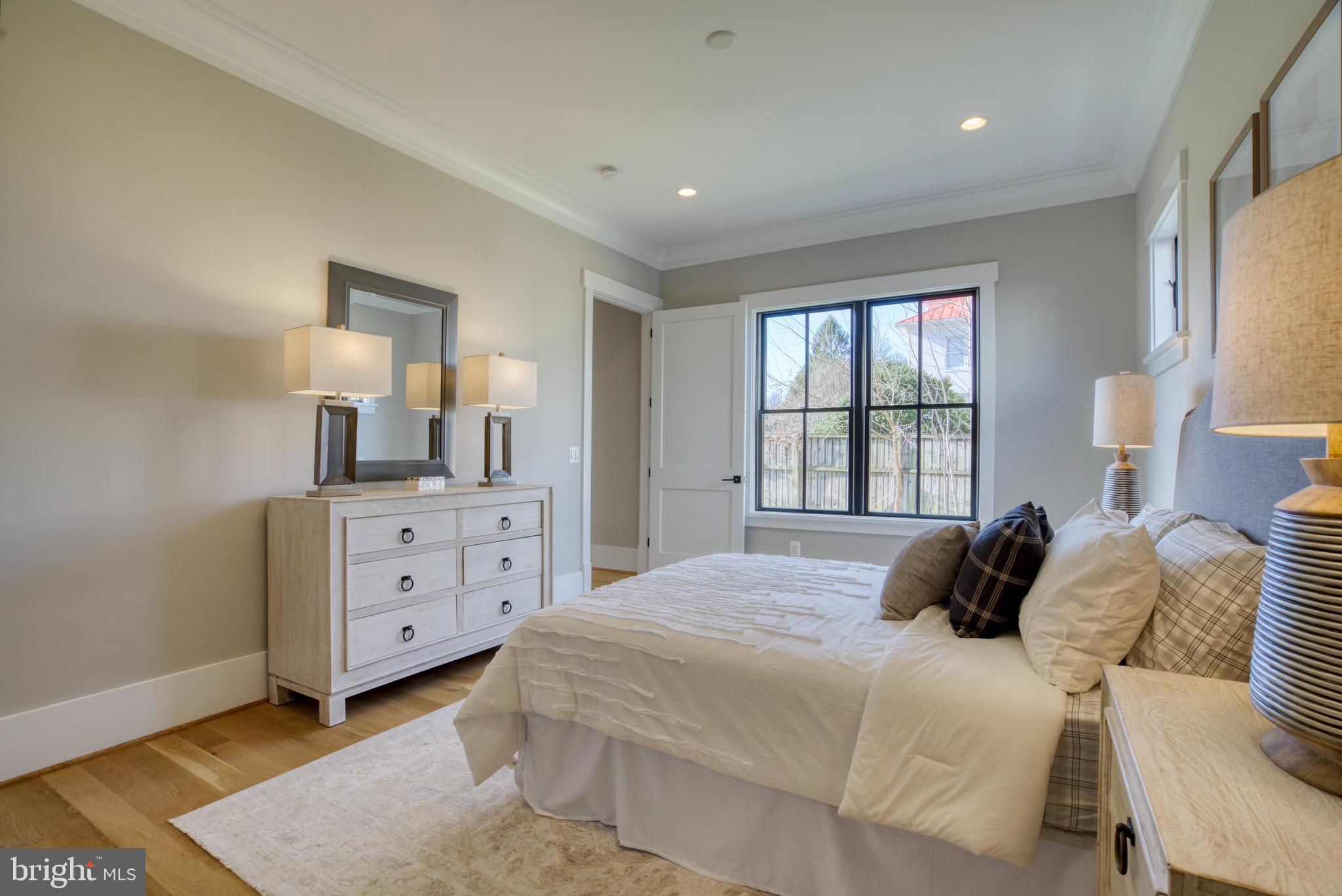 BROYHILLS MCLEAN ESTATES - Residential