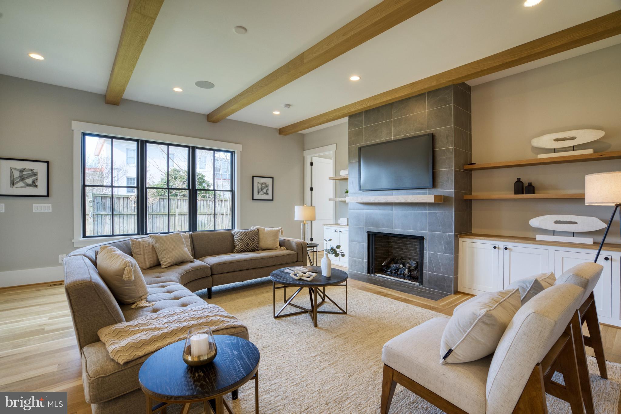 BROYHILLS MCLEAN ESTATES - Residential