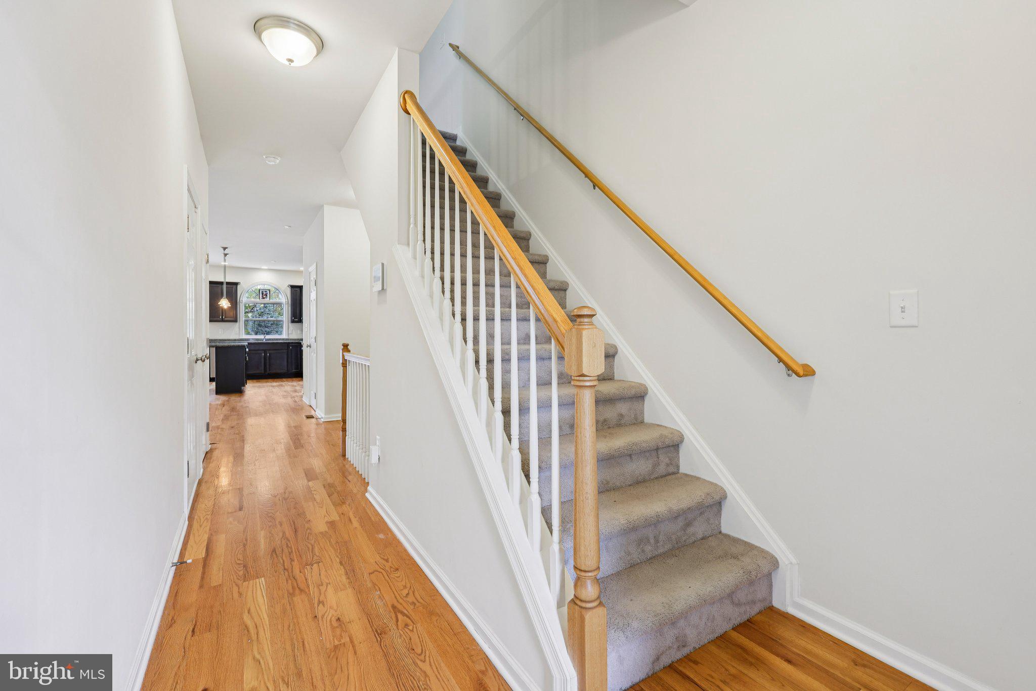 2201 HUNTINGTON LANE