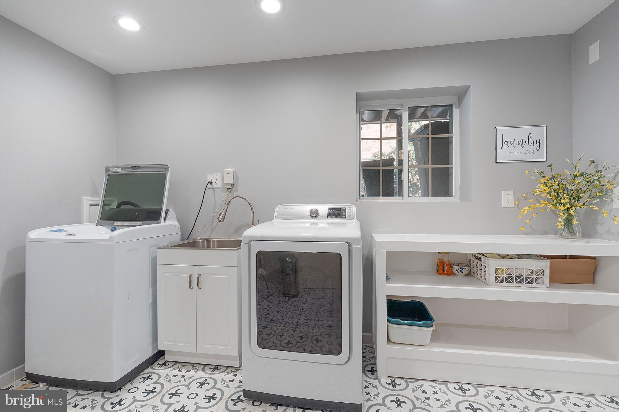 SHIRLEY WOODS - Residential