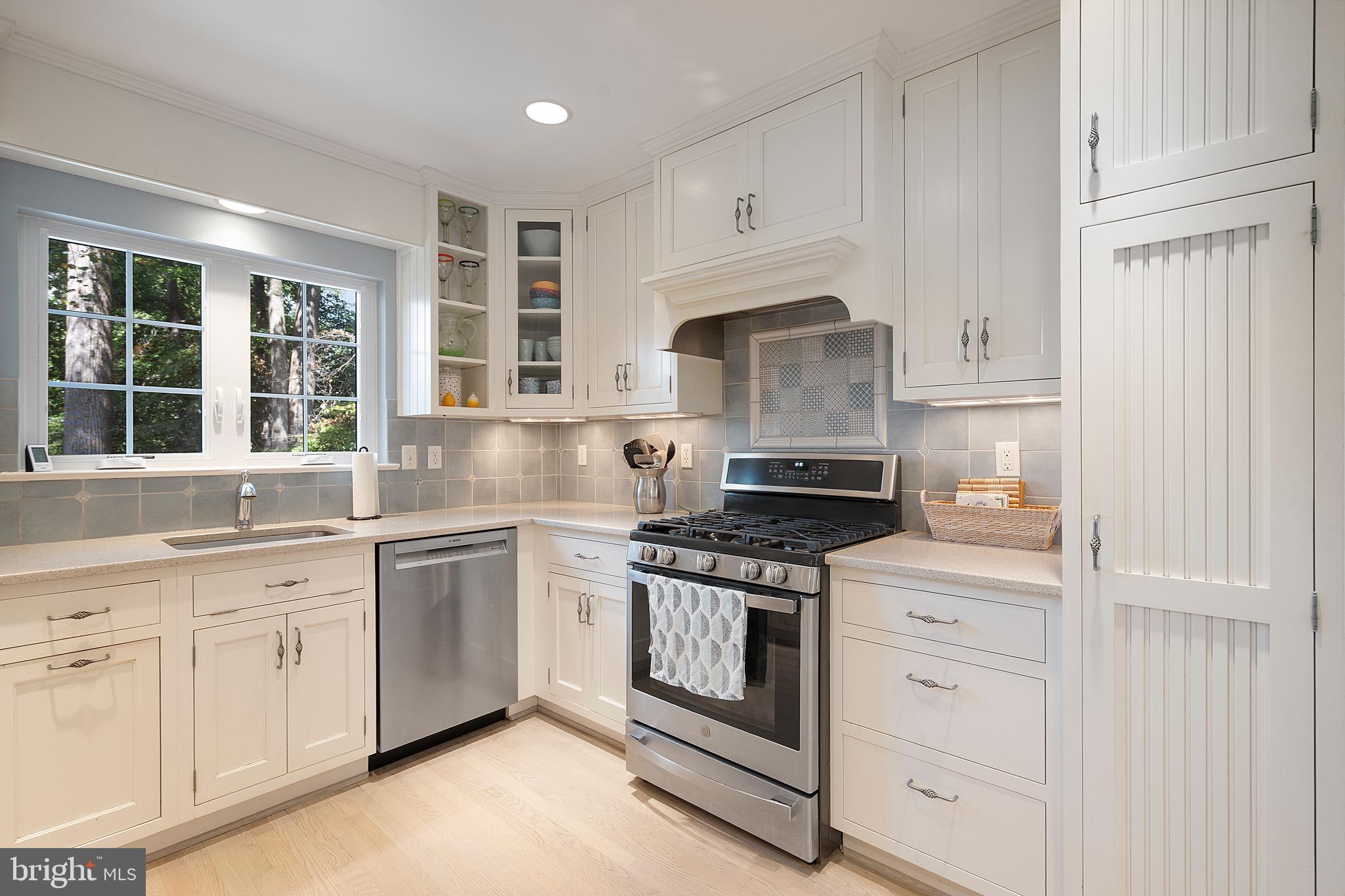 SHIRLEY WOODS - Residential