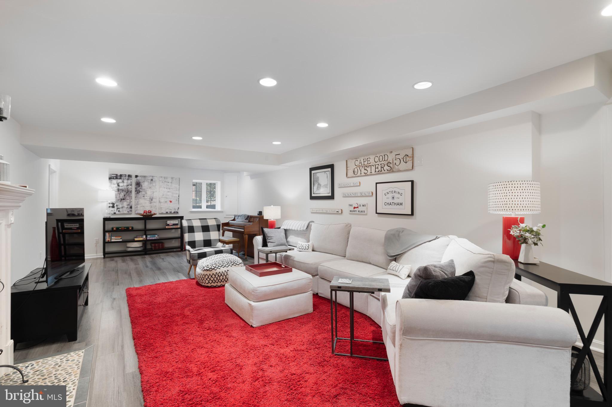 SHIRLEY WOODS - Residential