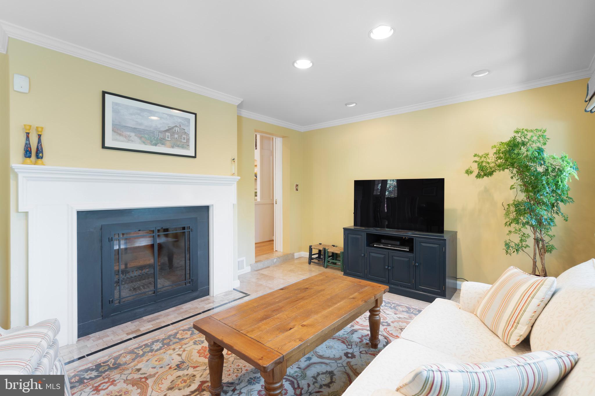 SHIRLEY WOODS - Residential