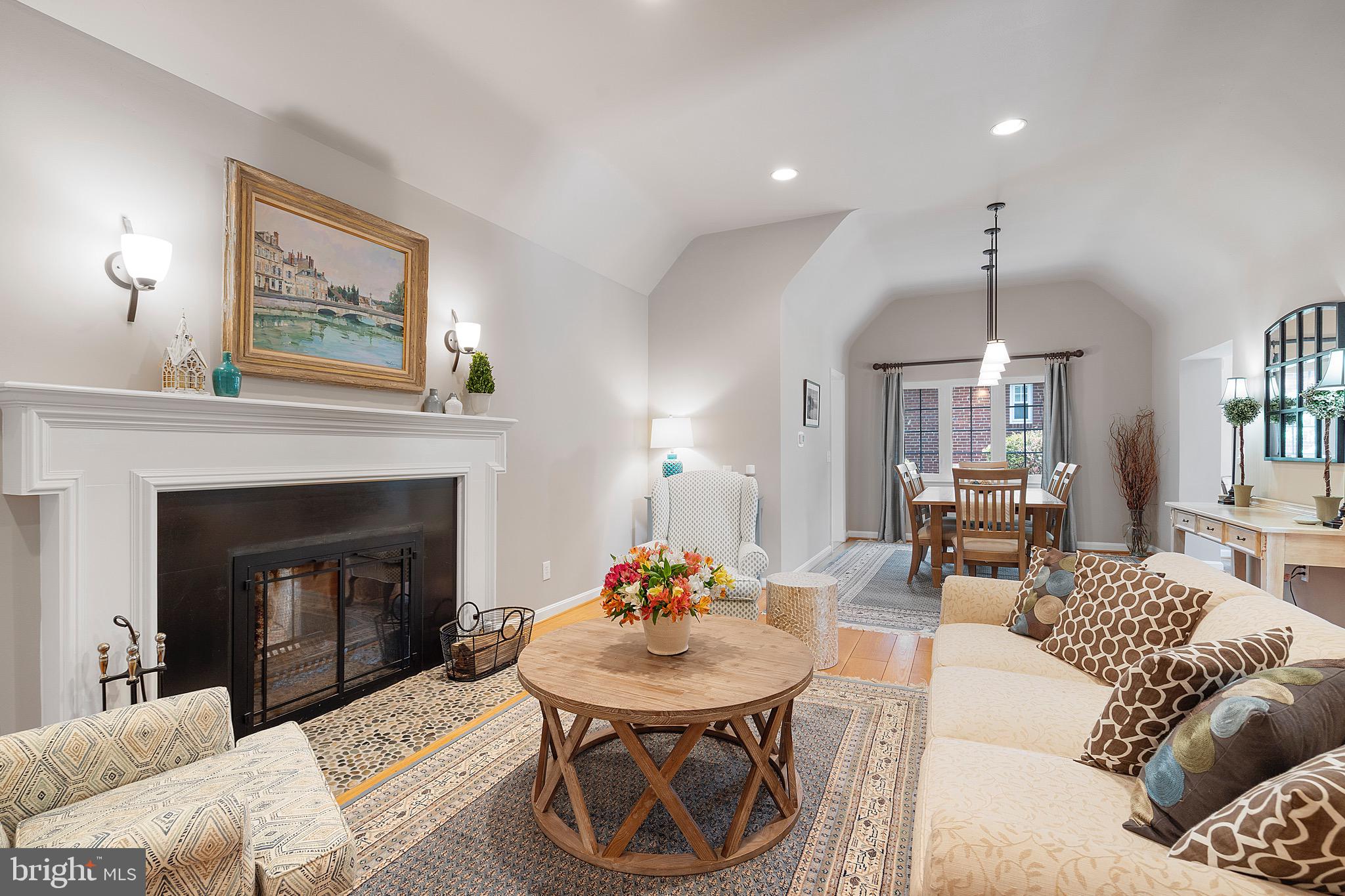 SHIRLEY WOODS - Residential