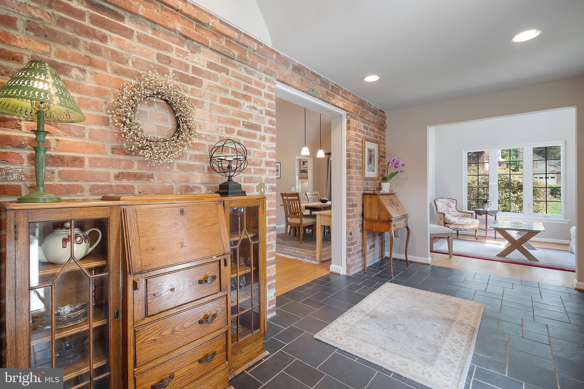 SHIRLEY WOODS - Residential