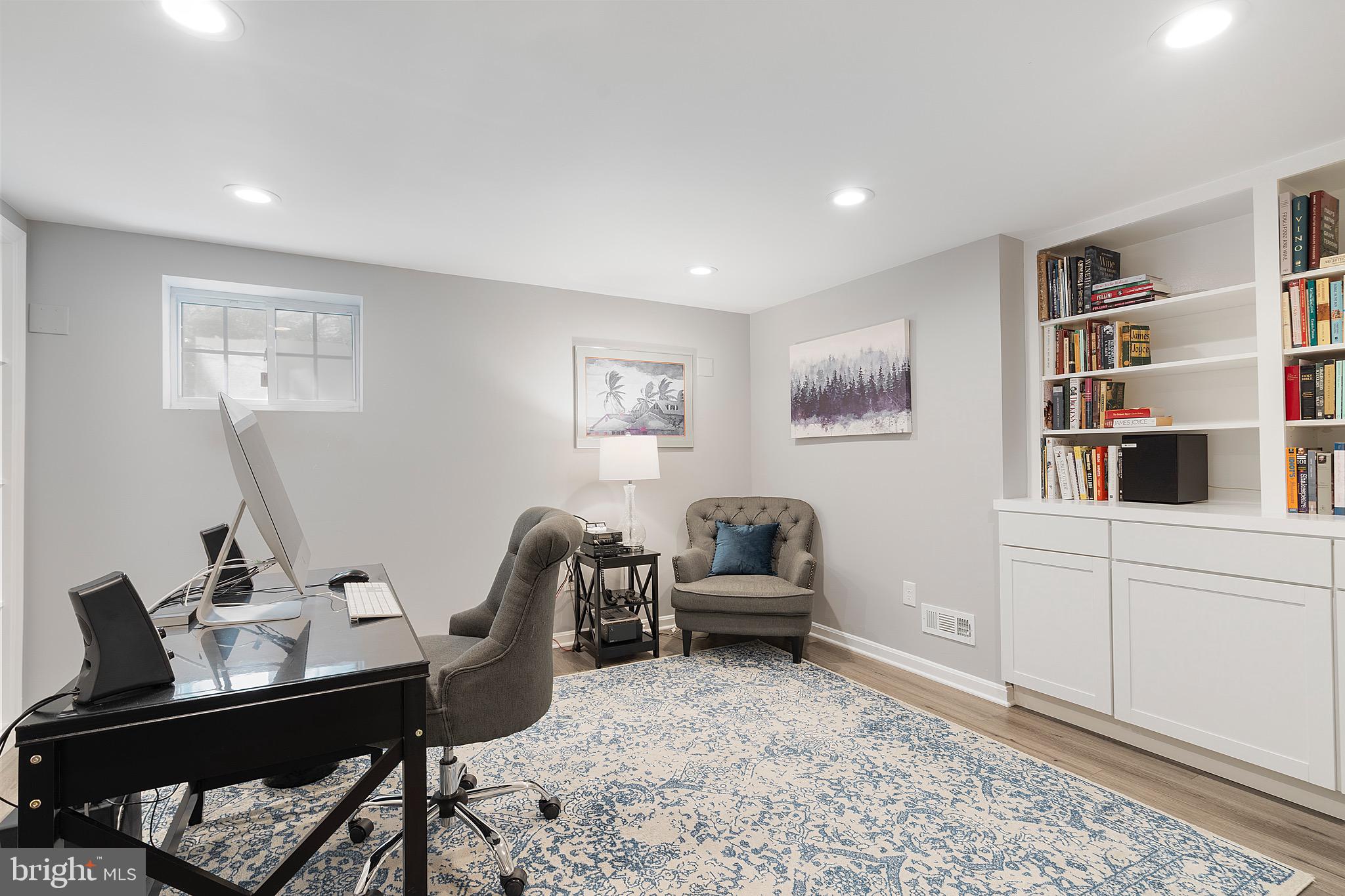 SHIRLEY WOODS - Residential