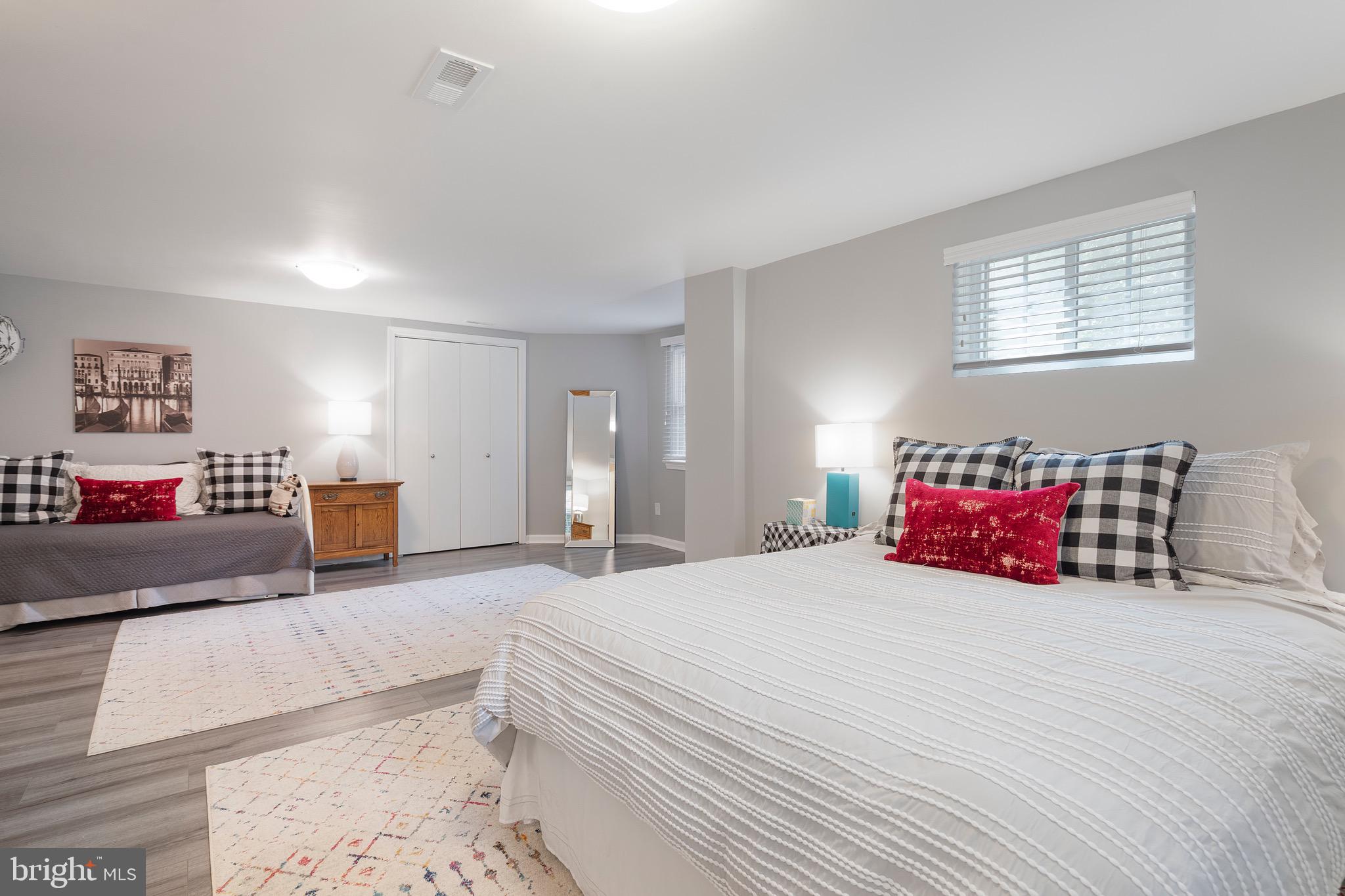 SHIRLEY WOODS - Residential