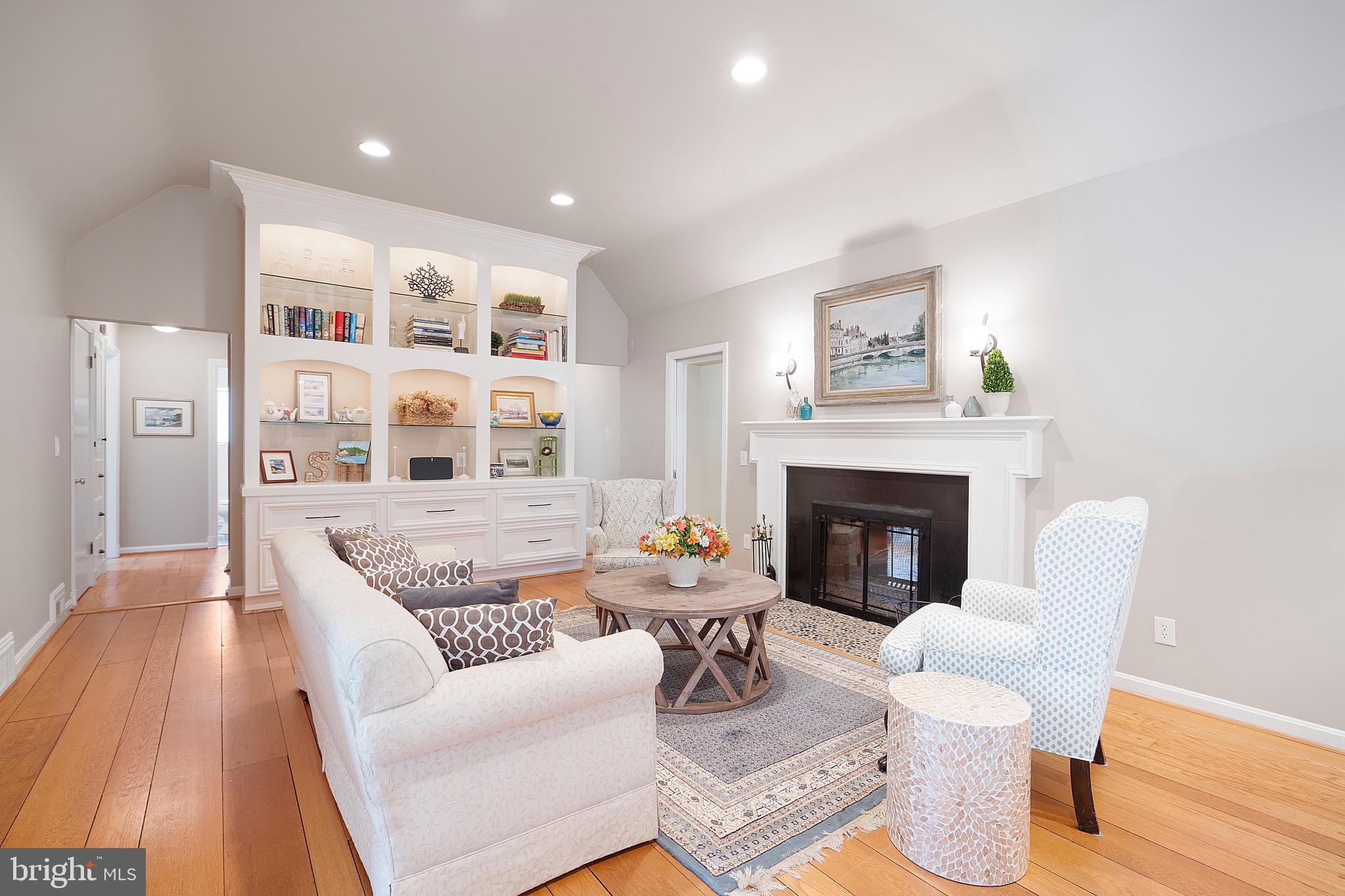 SHIRLEY WOODS - Residential