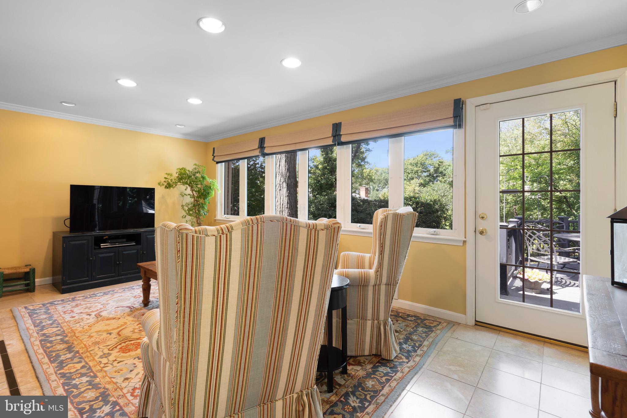 SHIRLEY WOODS - Residential