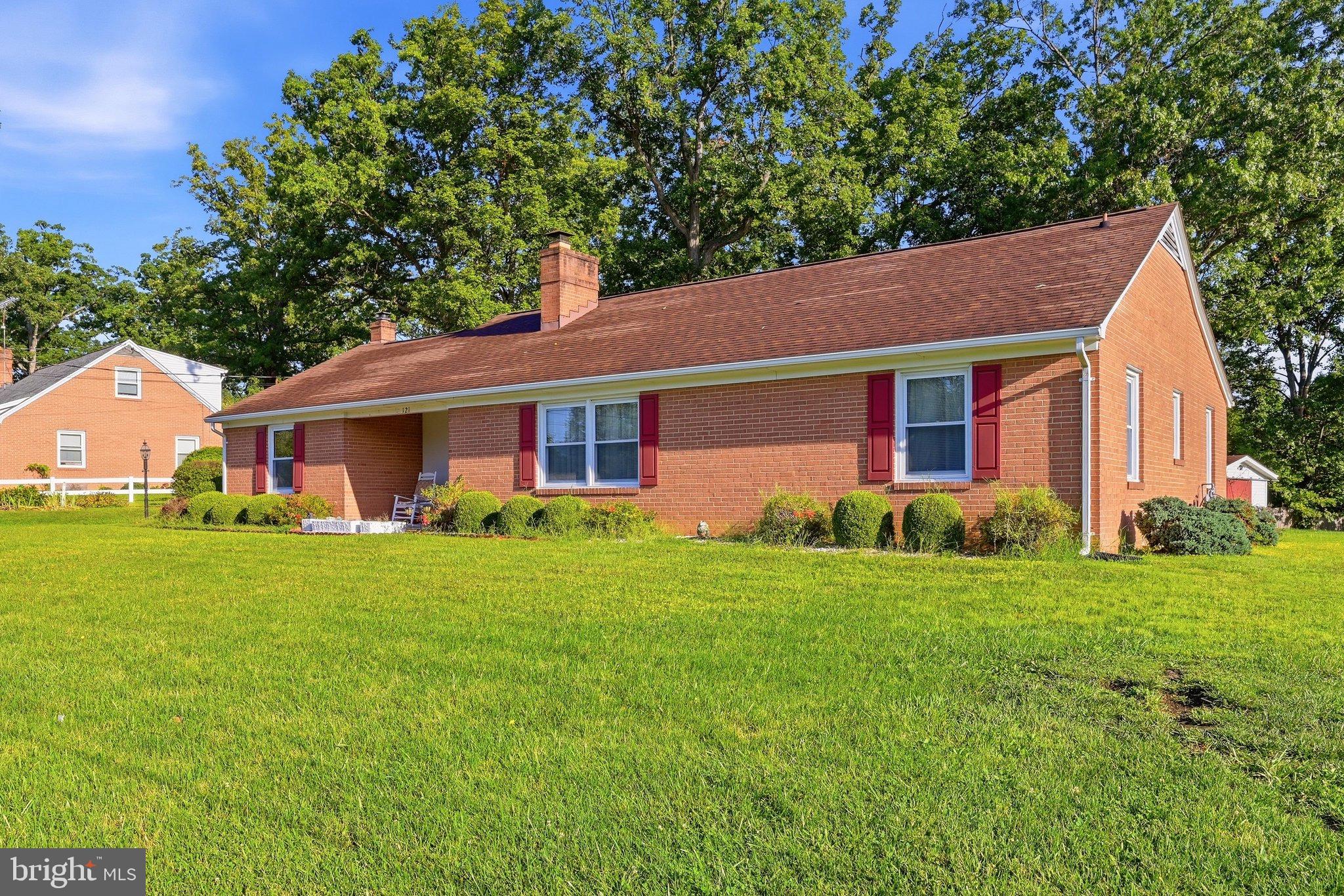 121 ELMWOOD ROAD