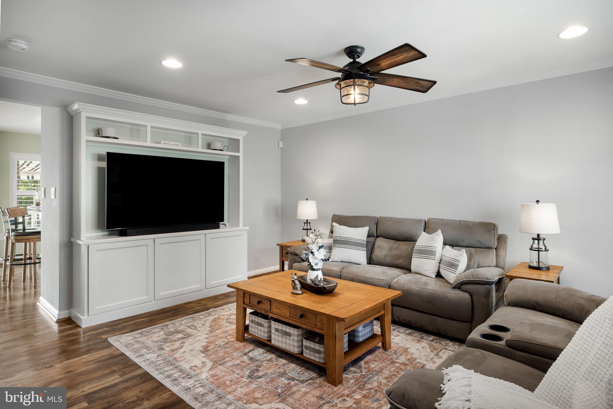 COUNTY GREEN - Residential