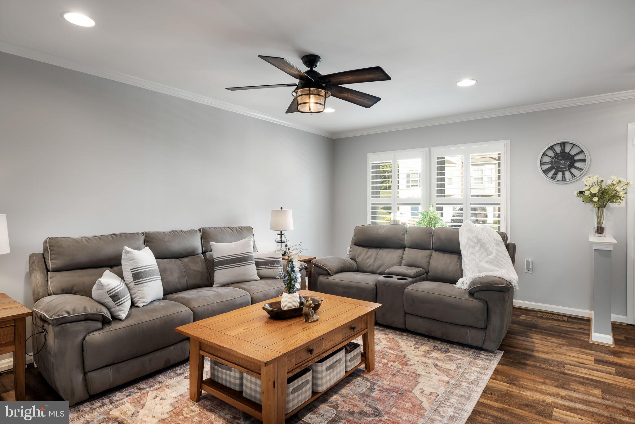 COUNTY GREEN - Residential