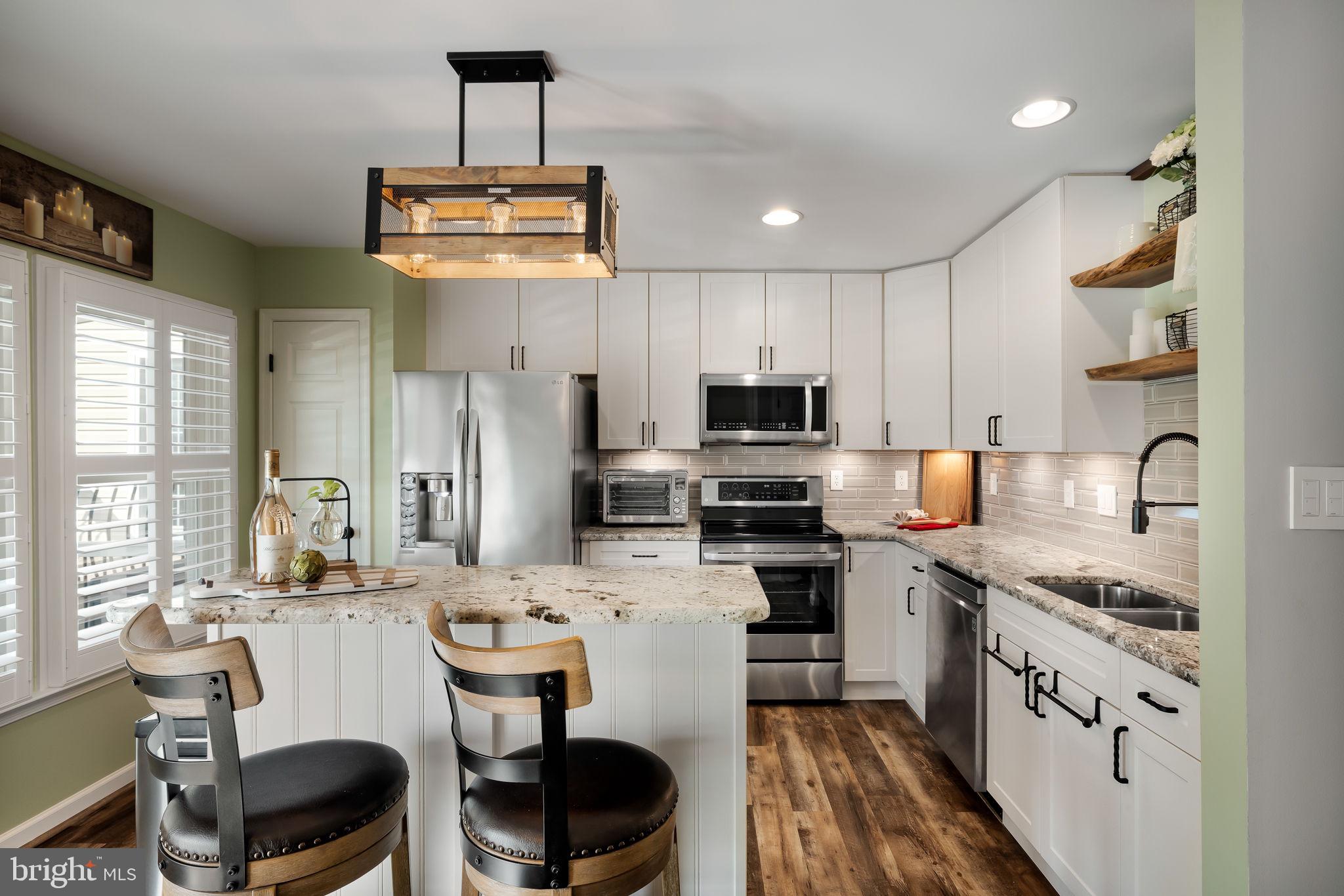 COUNTY GREEN - Residential