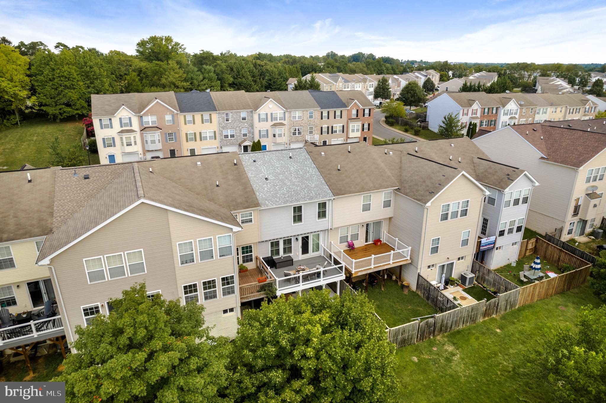 COUNTY GREEN - Residential